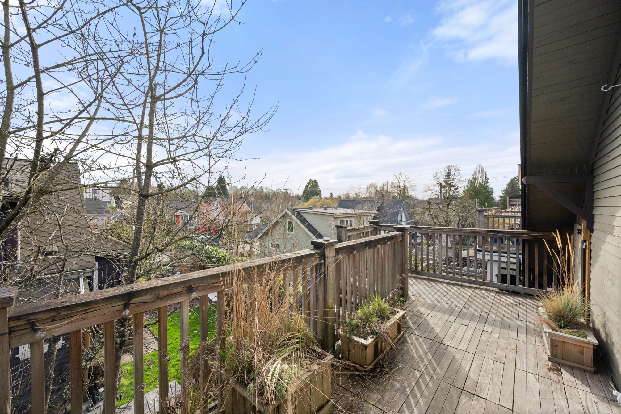 Listing image of 2128 E PENDER STREET