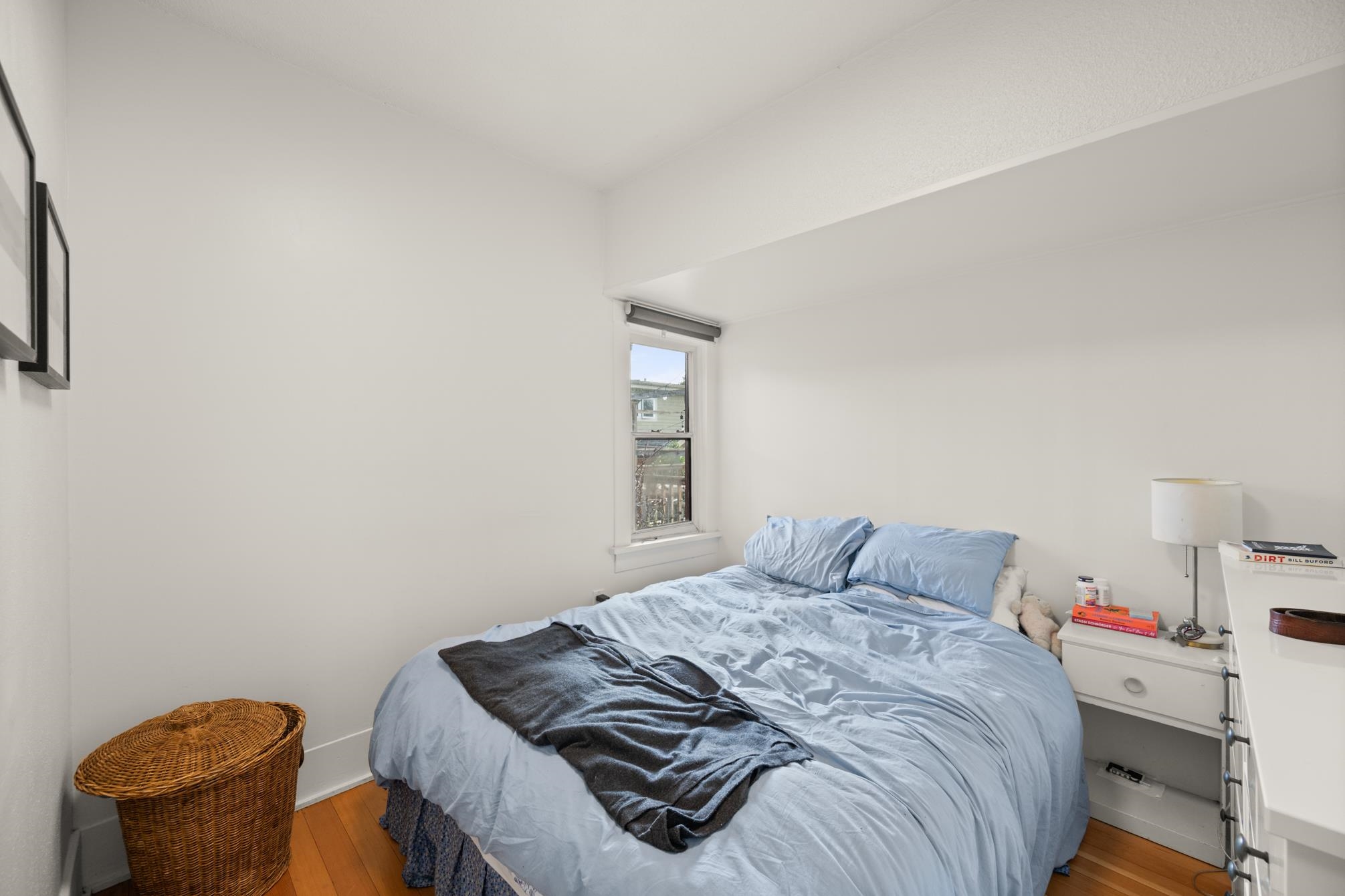 Listing image of 2128 E PENDER STREET
