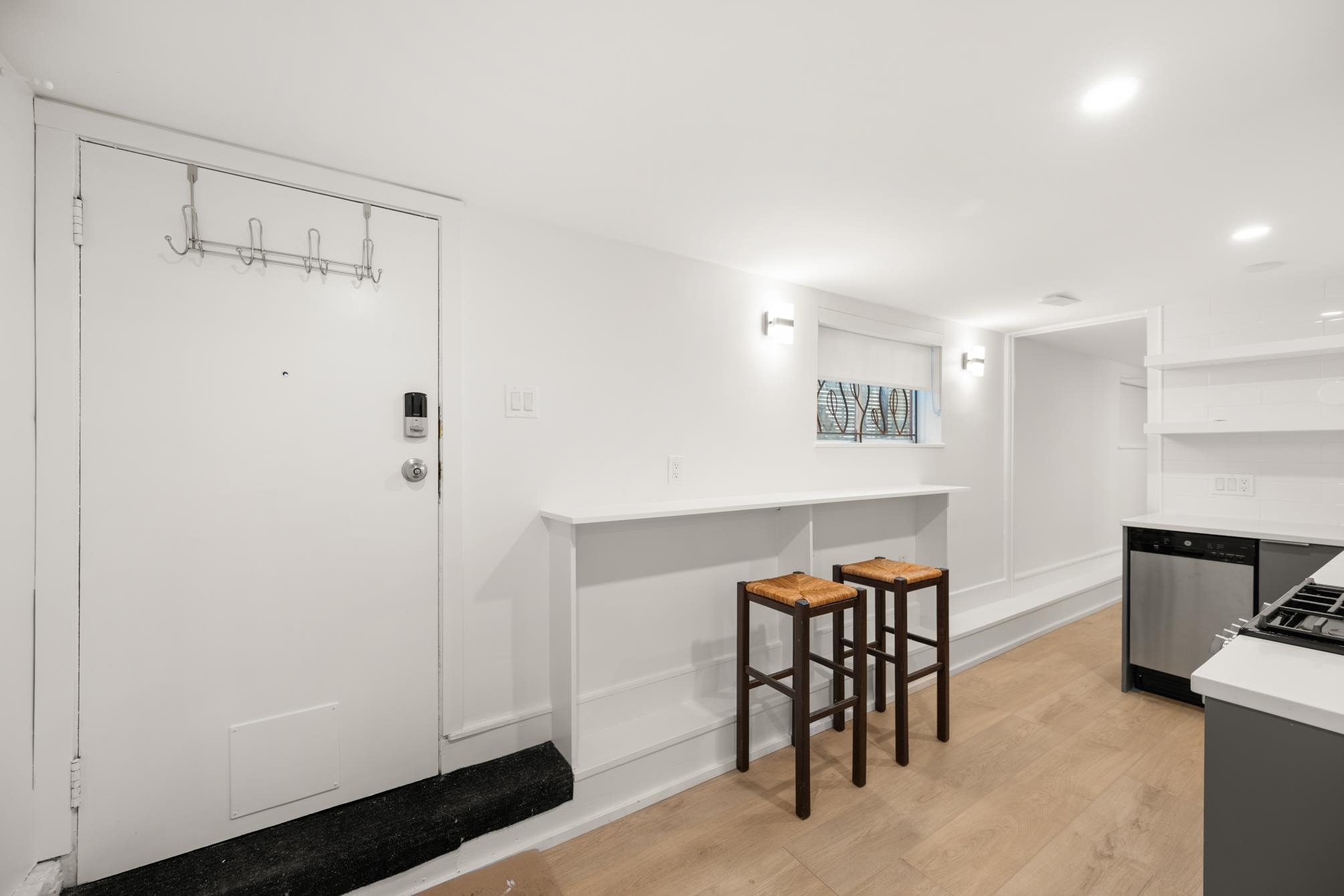 Listing image of 2128 E PENDER STREET