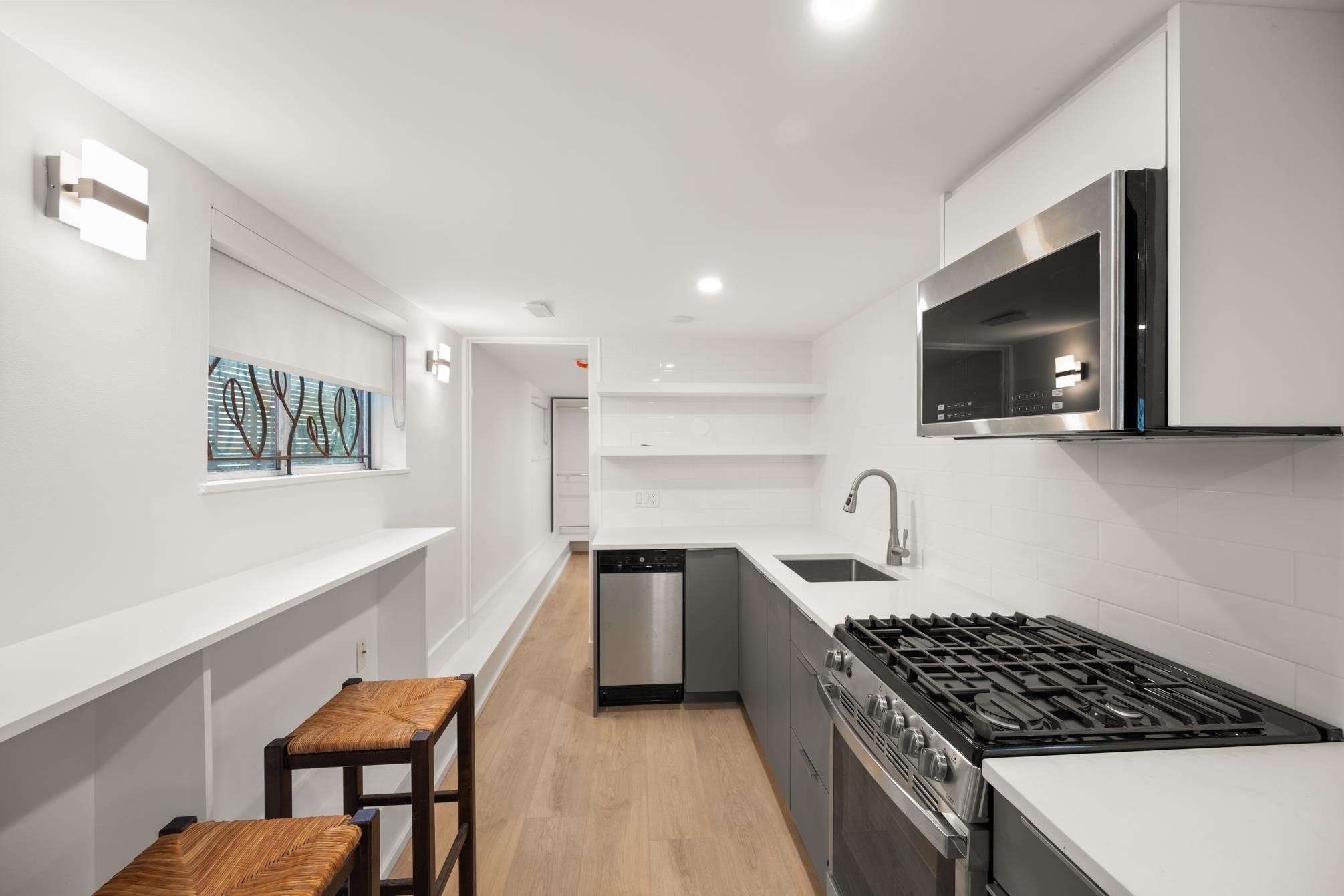 Listing image of 2128 E PENDER STREET