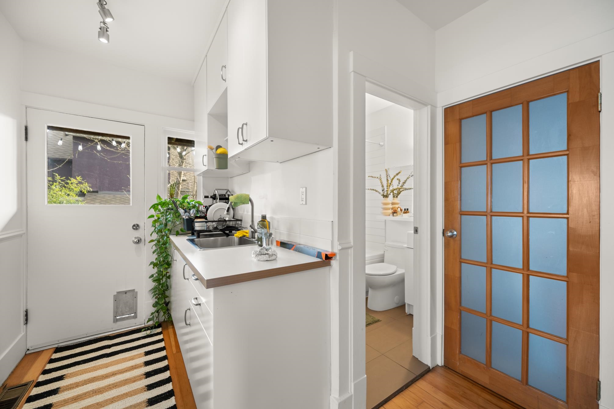 Listing image of 2128 E PENDER STREET