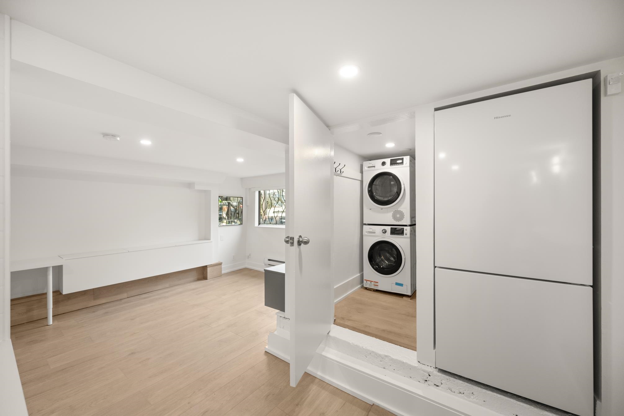 Listing image of 2128 E PENDER STREET
