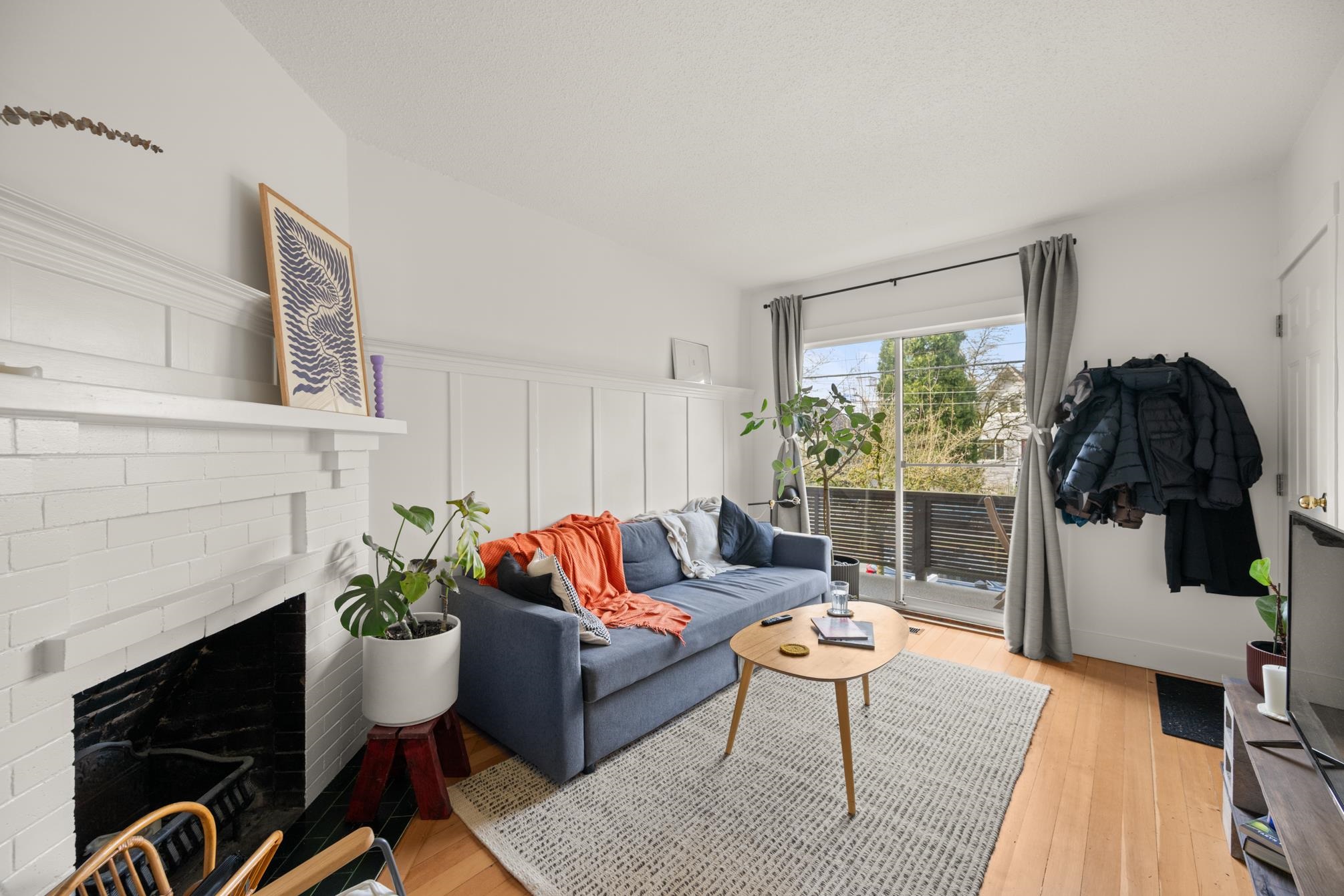 Listing image of 2128 E PENDER STREET