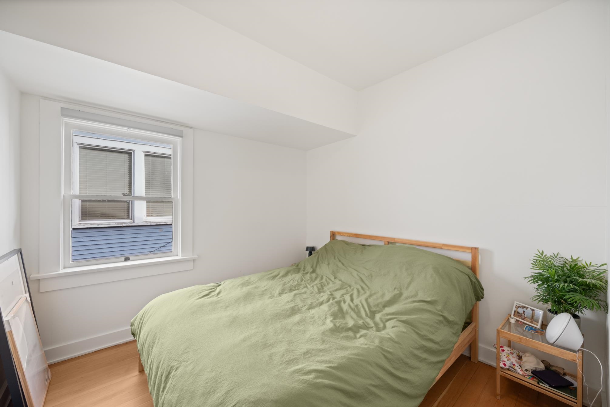 Listing image of 2128 E PENDER STREET
