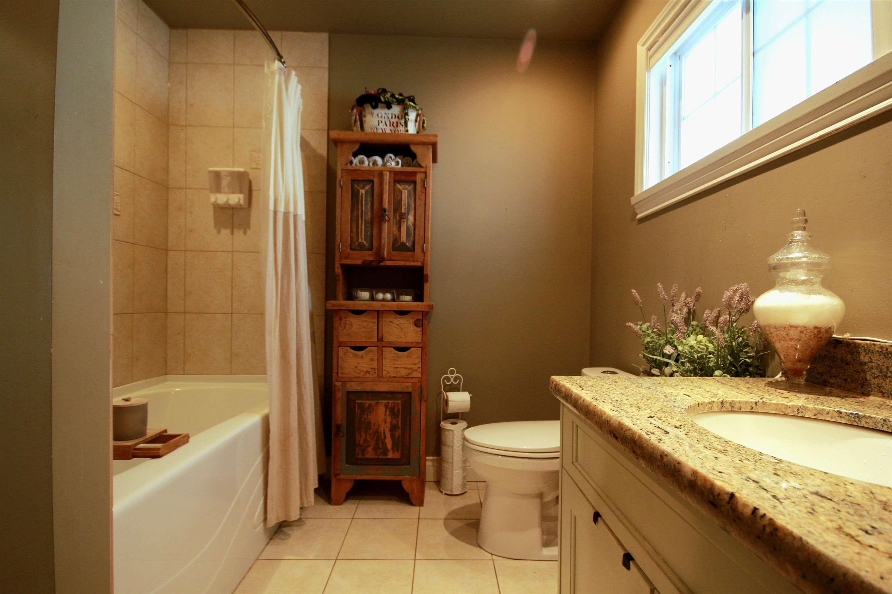 Listing image of 2341 LARSON ROAD