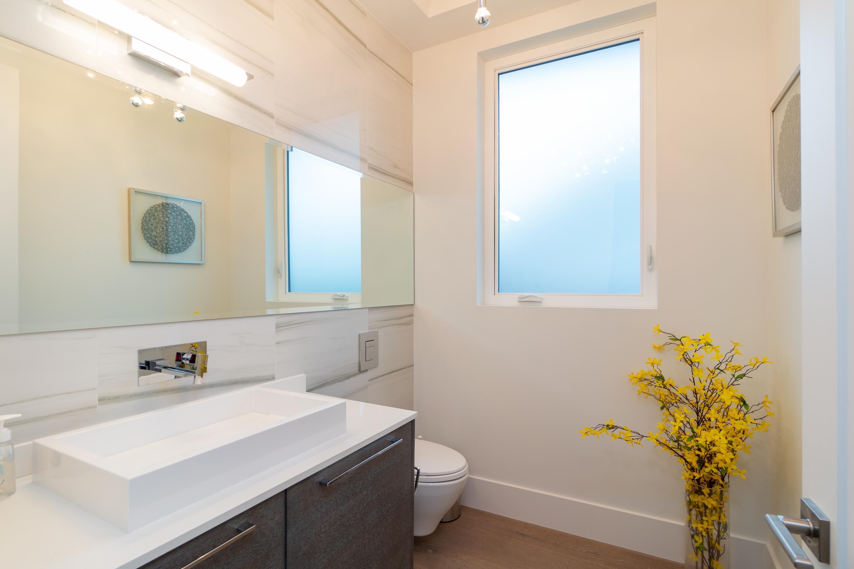 Listing image of 1465 JEFFERSON AVENUE
