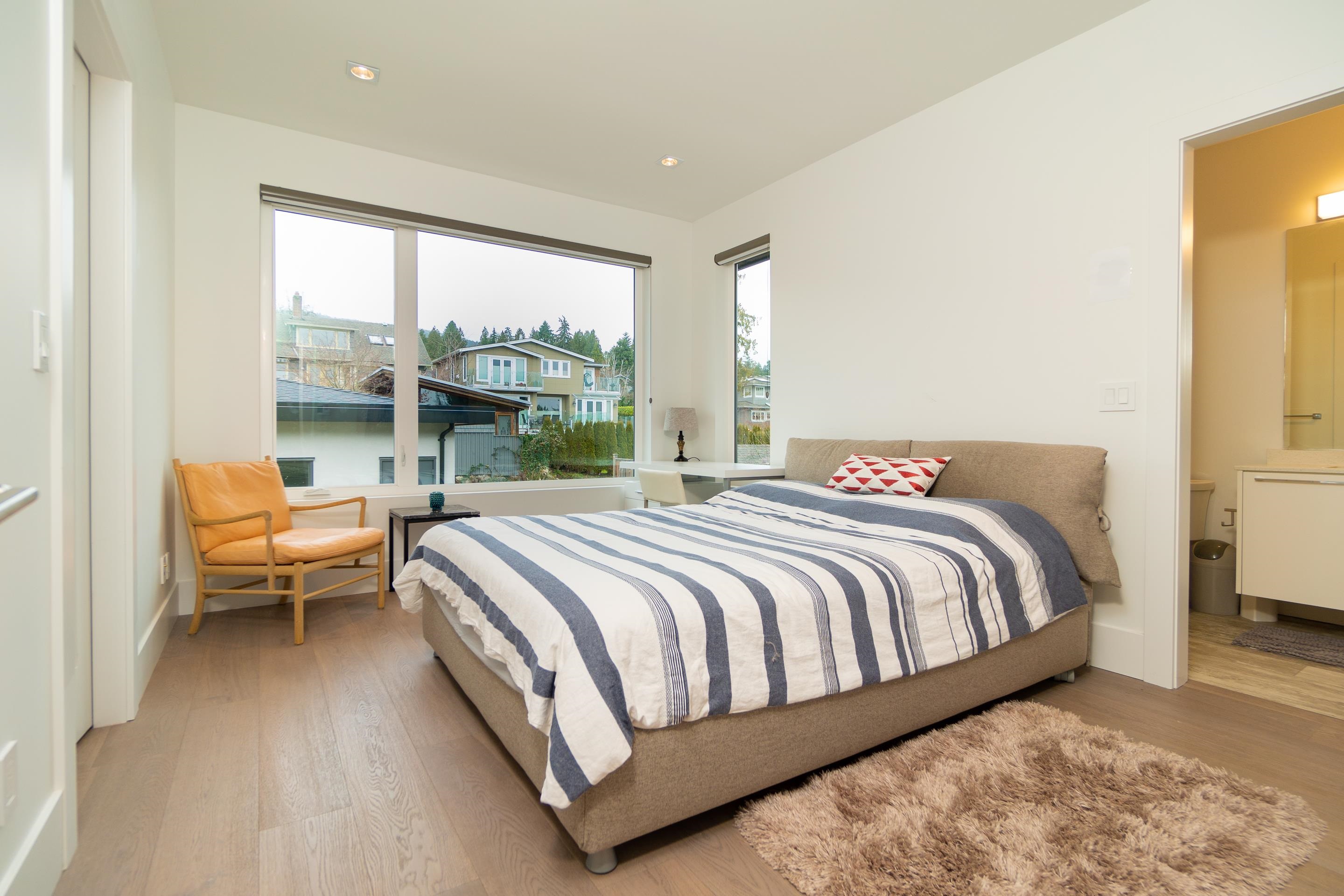Listing image of 1465 JEFFERSON AVENUE