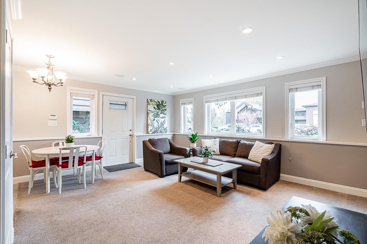 Listing image of 884 E 13TH STREET