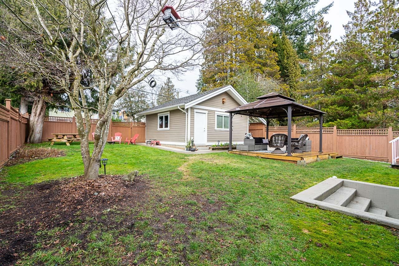 Listing image of 884 E 13TH STREET