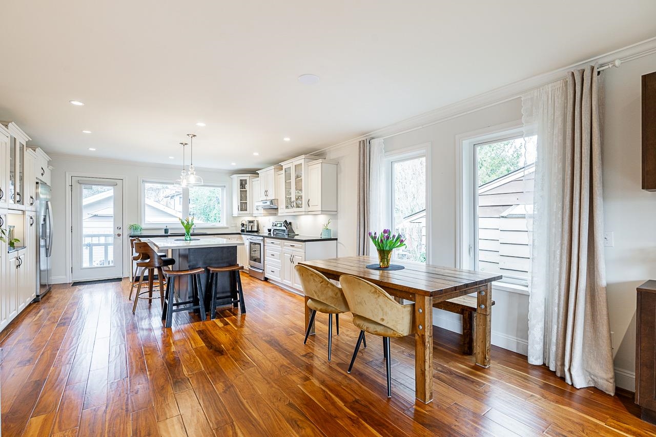 Listing image of 884 E 13TH STREET