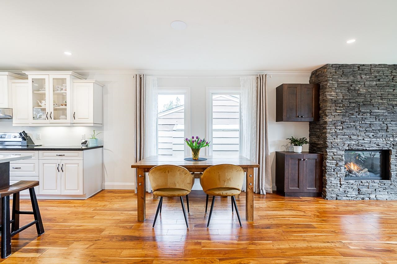 Listing image of 884 E 13TH STREET