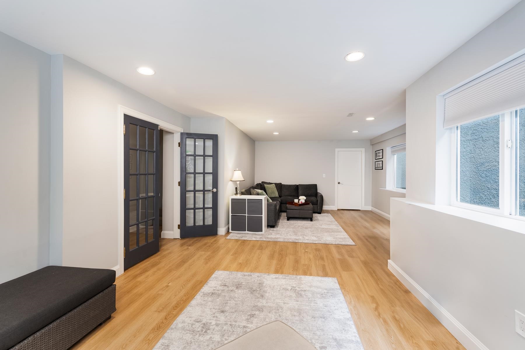 Listing image of 4233 CAPILANO ROAD