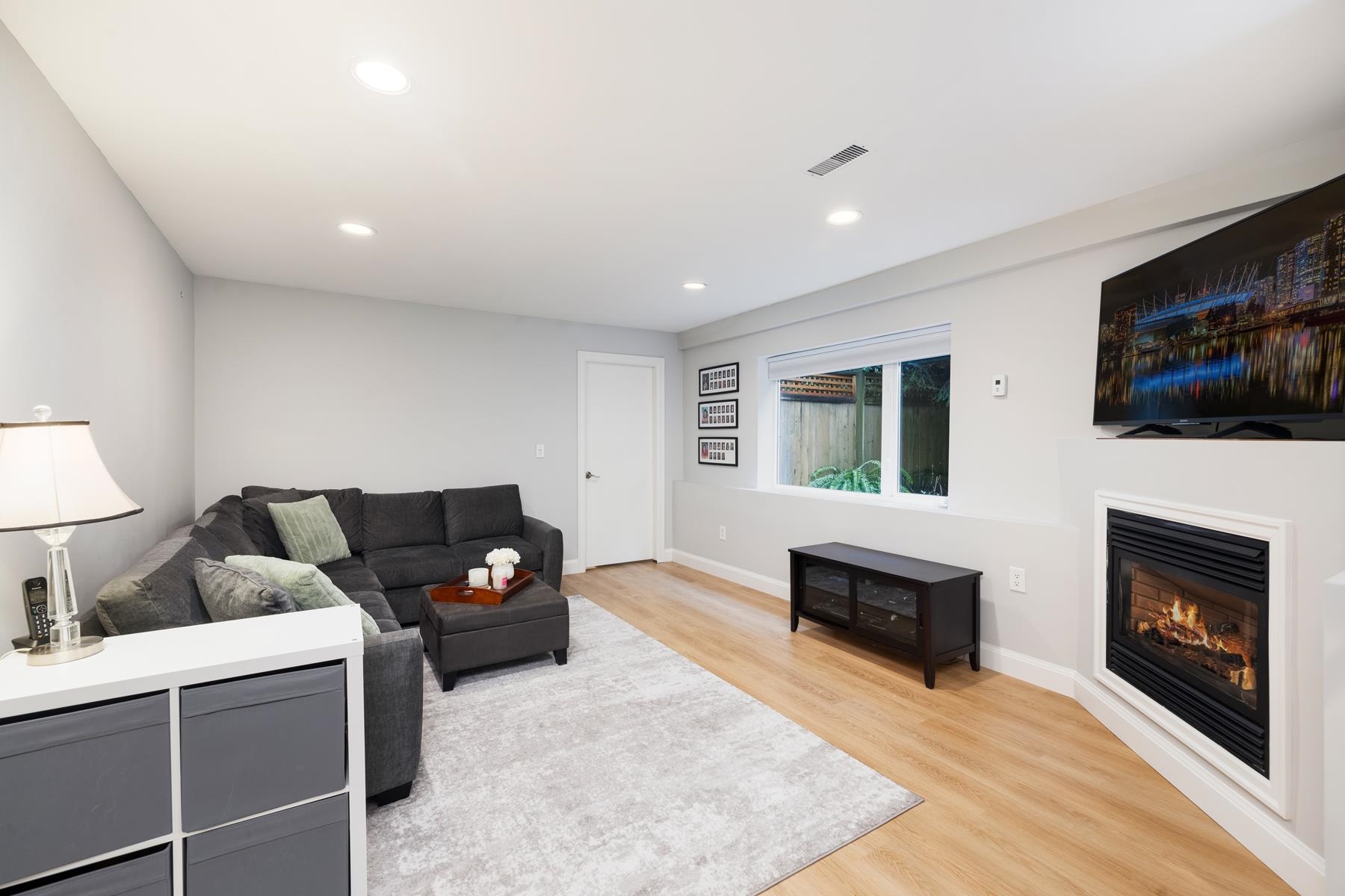 Listing image of 4233 CAPILANO ROAD