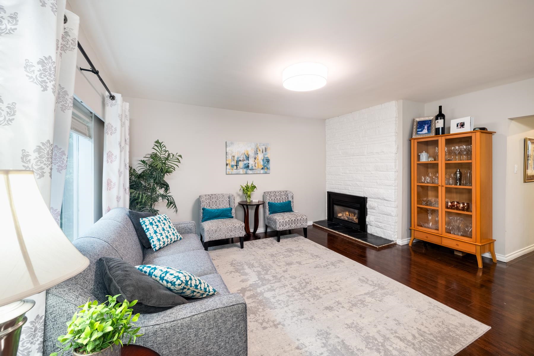 Listing image of 4233 CAPILANO ROAD