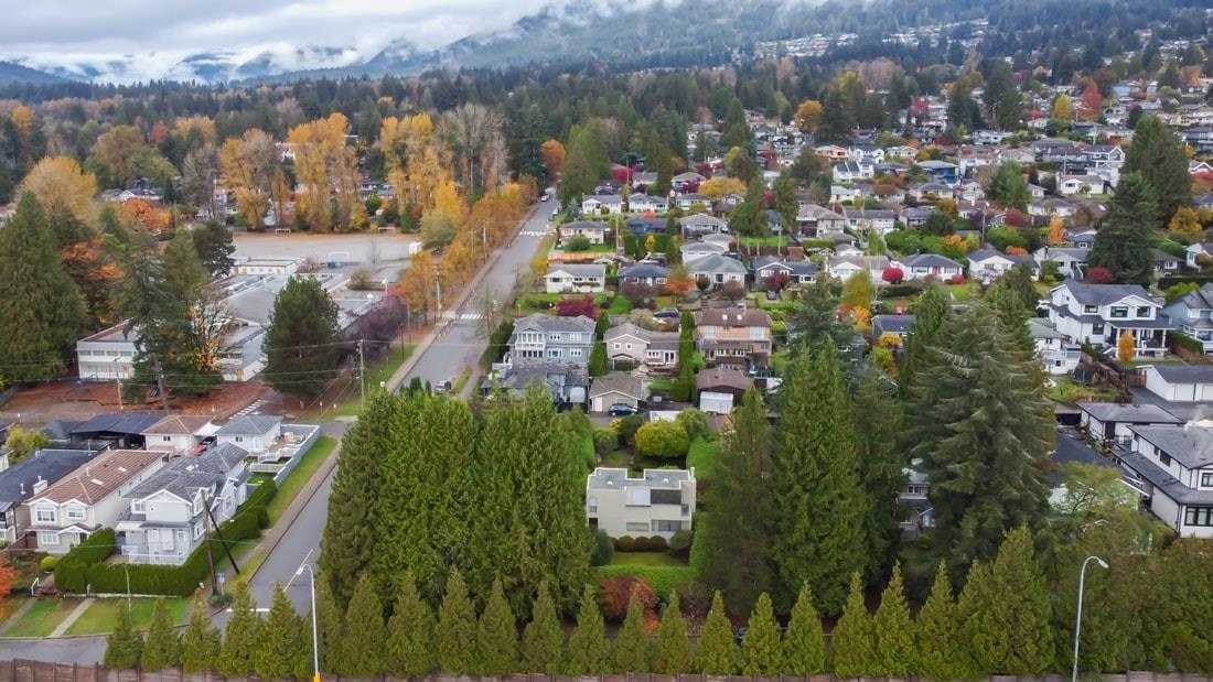 Listing image of 458 W 25TH STREET