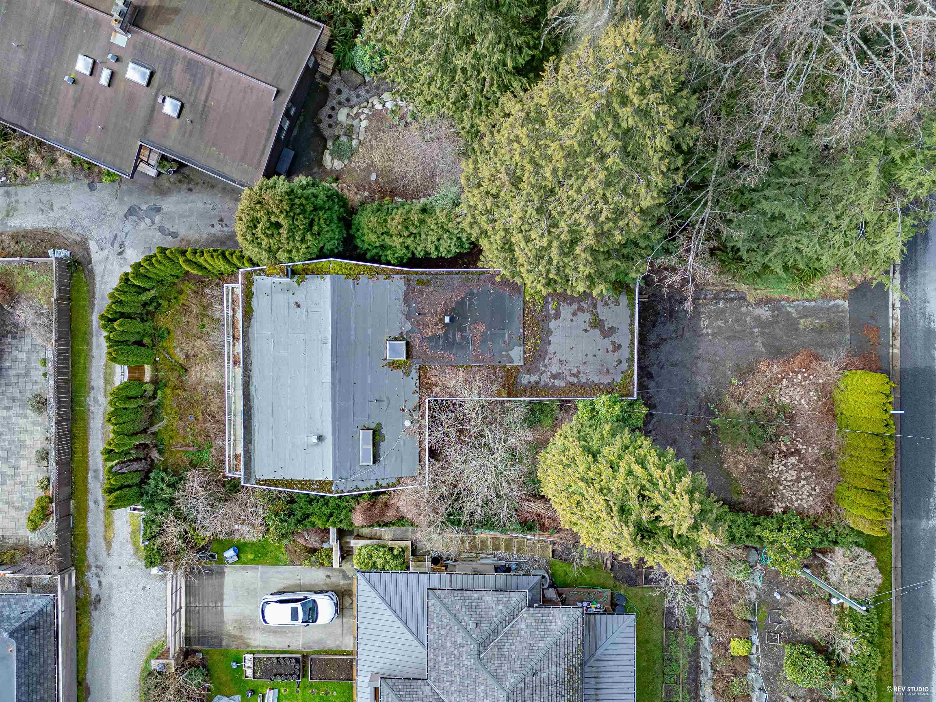 Listing image of 1720 QUEENS AVENUE