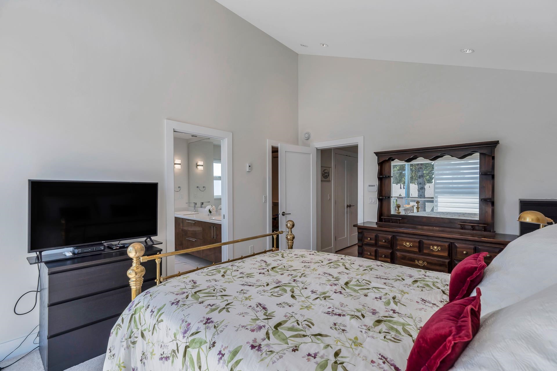 Listing image of 415 W KEITH ROAD