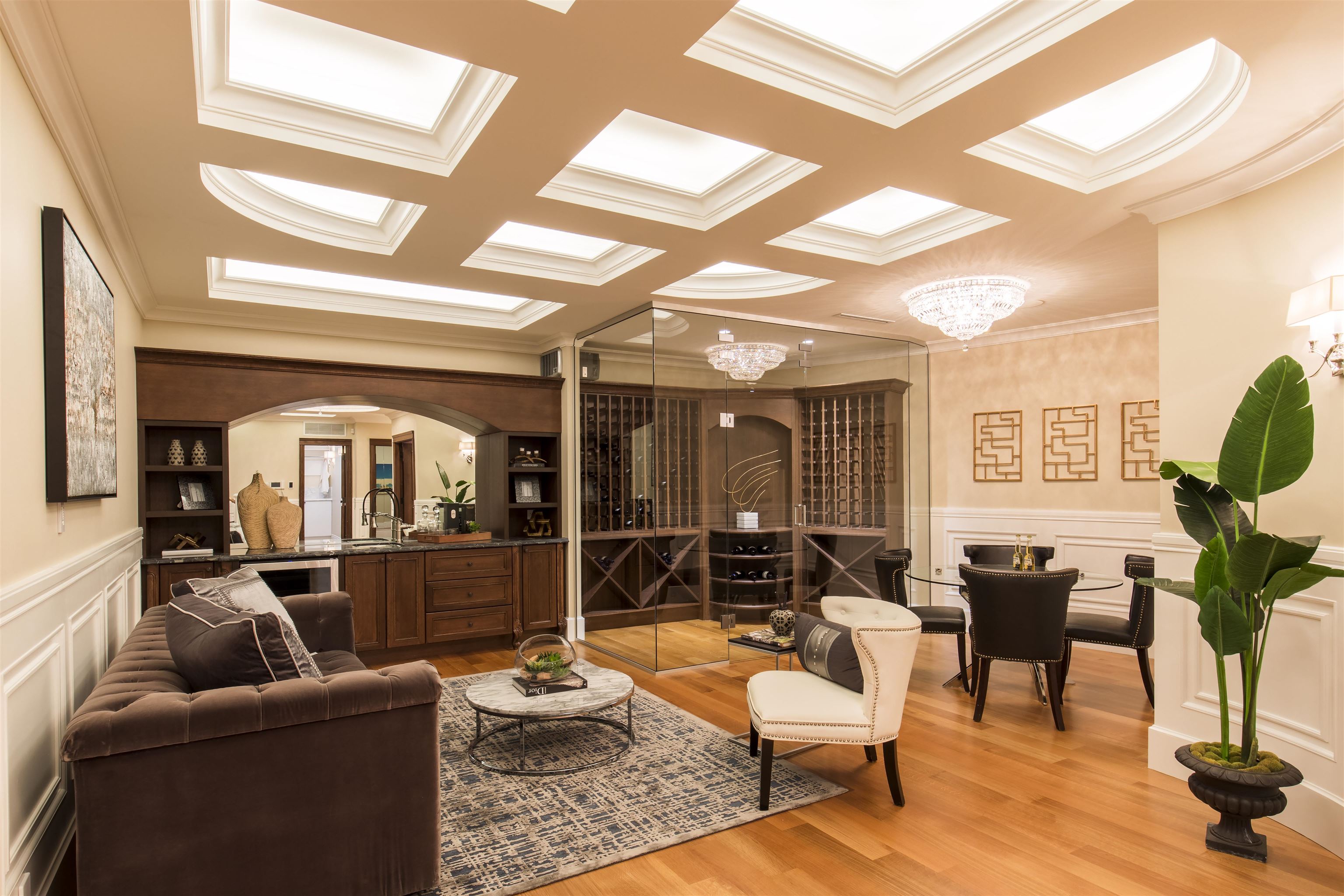 Listing image of 2809 EDGEMONT BOULEVARD