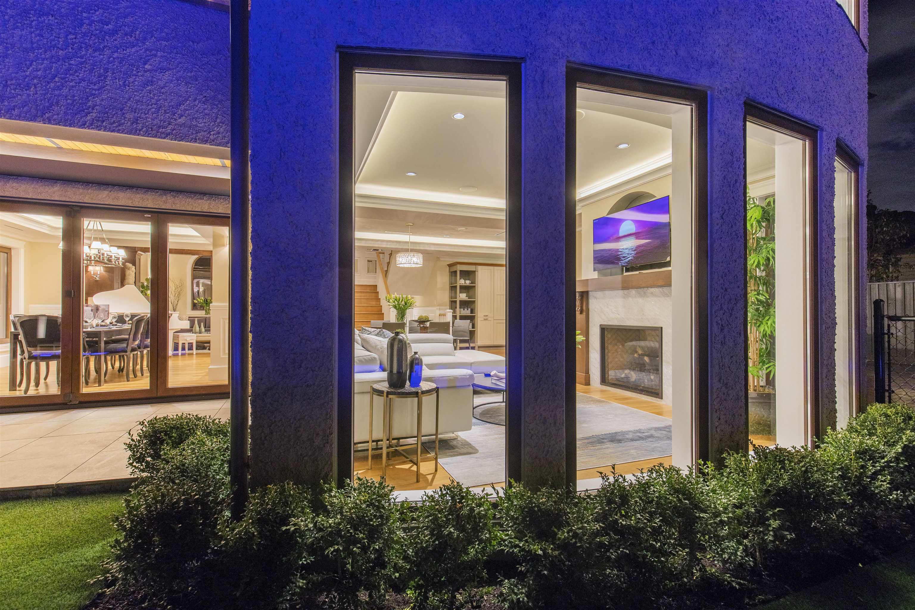 Listing image of 2809 EDGEMONT BOULEVARD