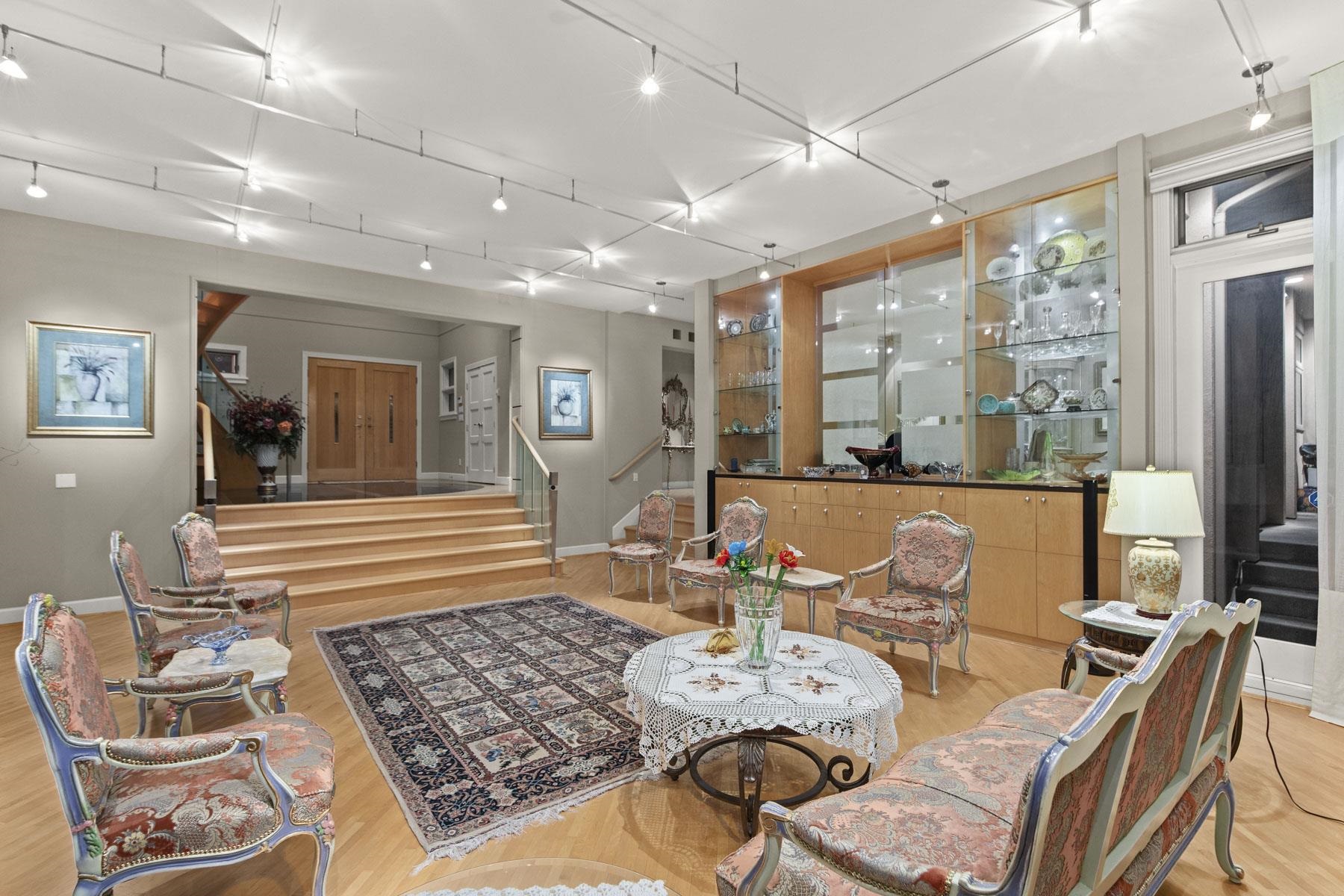 Listing image of 1128 CRESTLINE ROAD