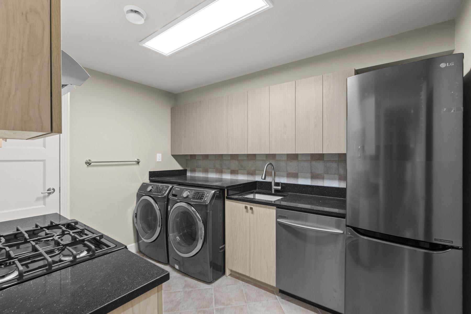 Listing image of 1128 CRESTLINE ROAD