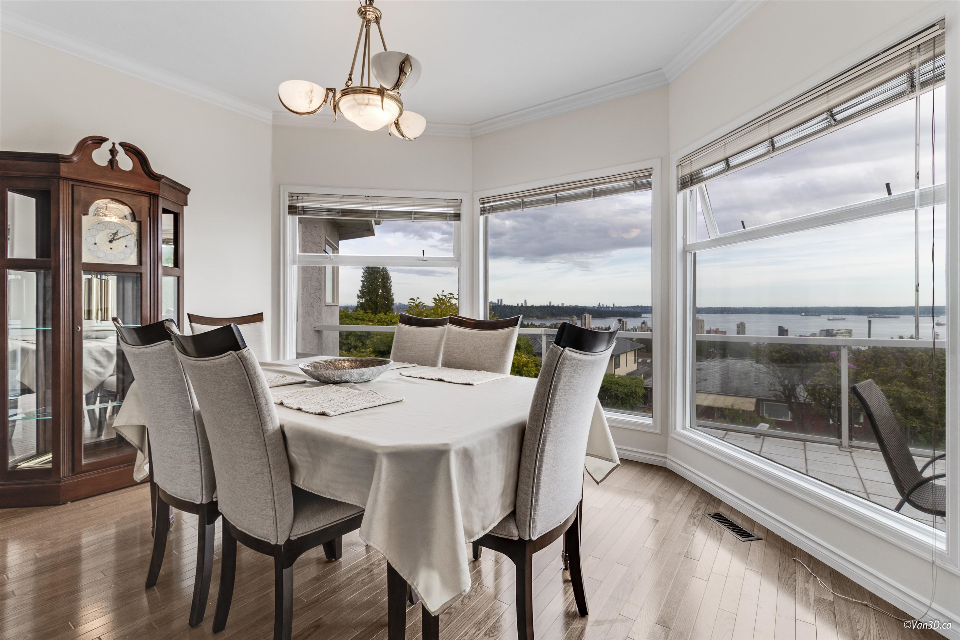 Listing image of 2272 OTTAWA AVENUE