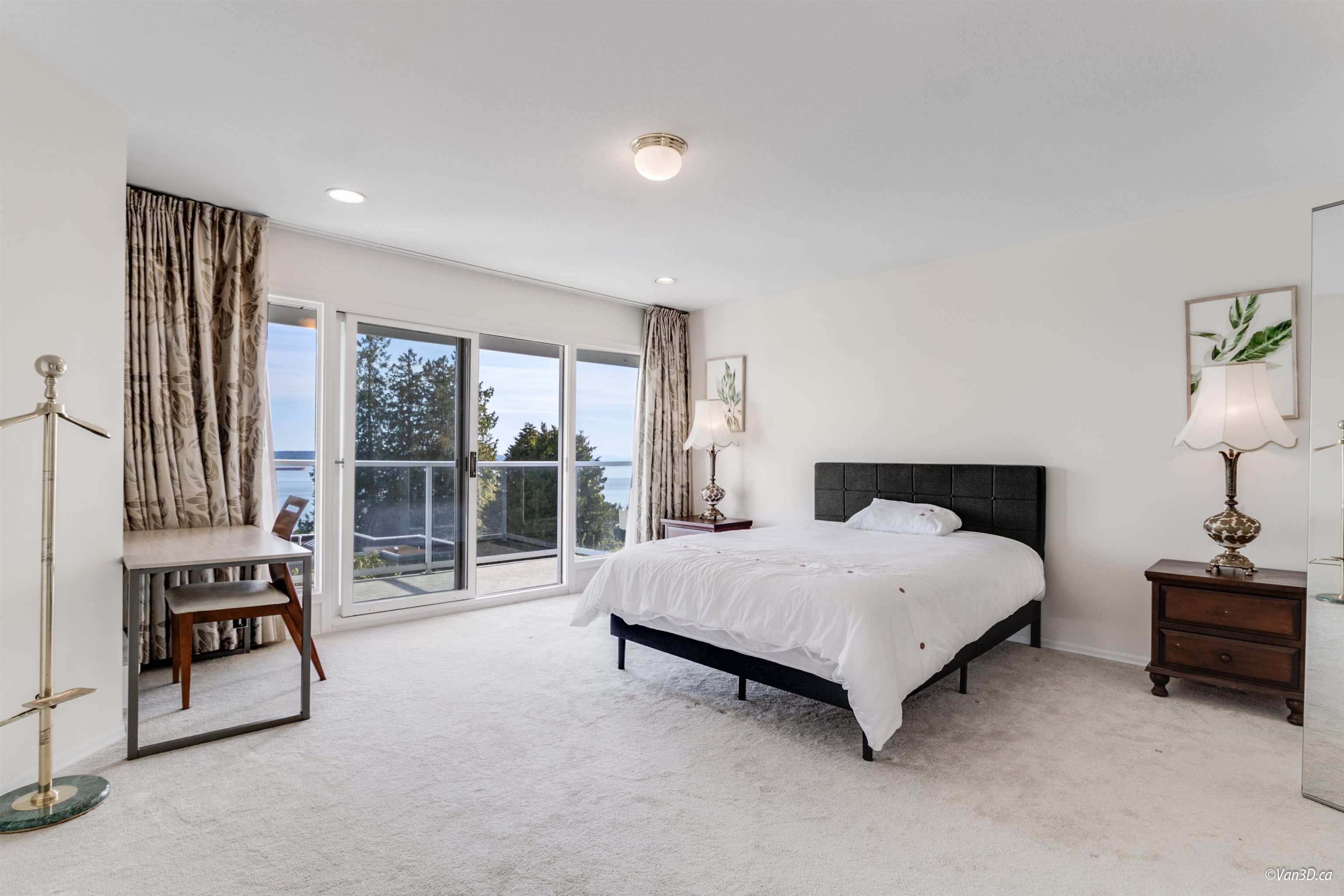 Listing image of 2272 OTTAWA AVENUE