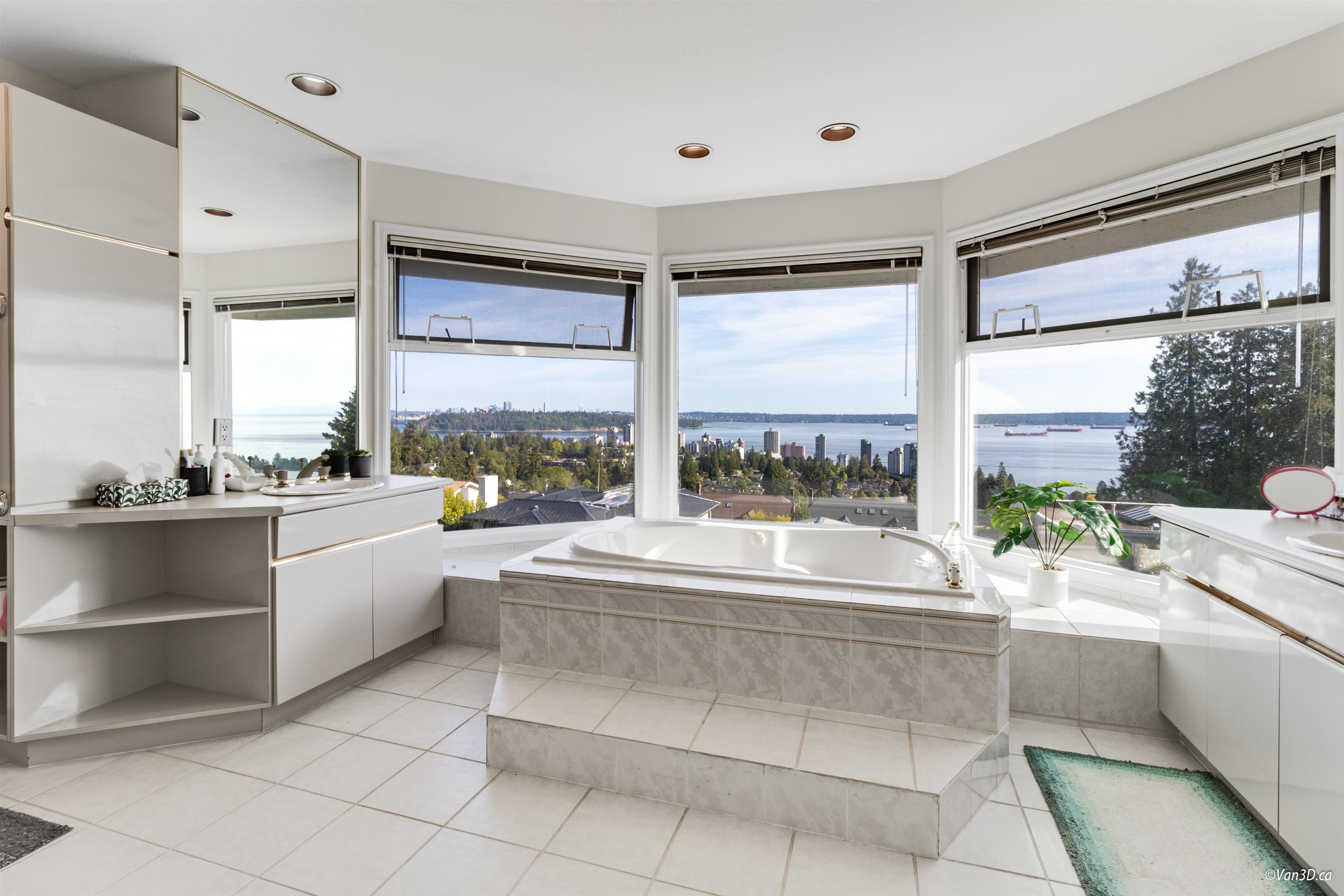 Listing image of 2272 OTTAWA AVENUE