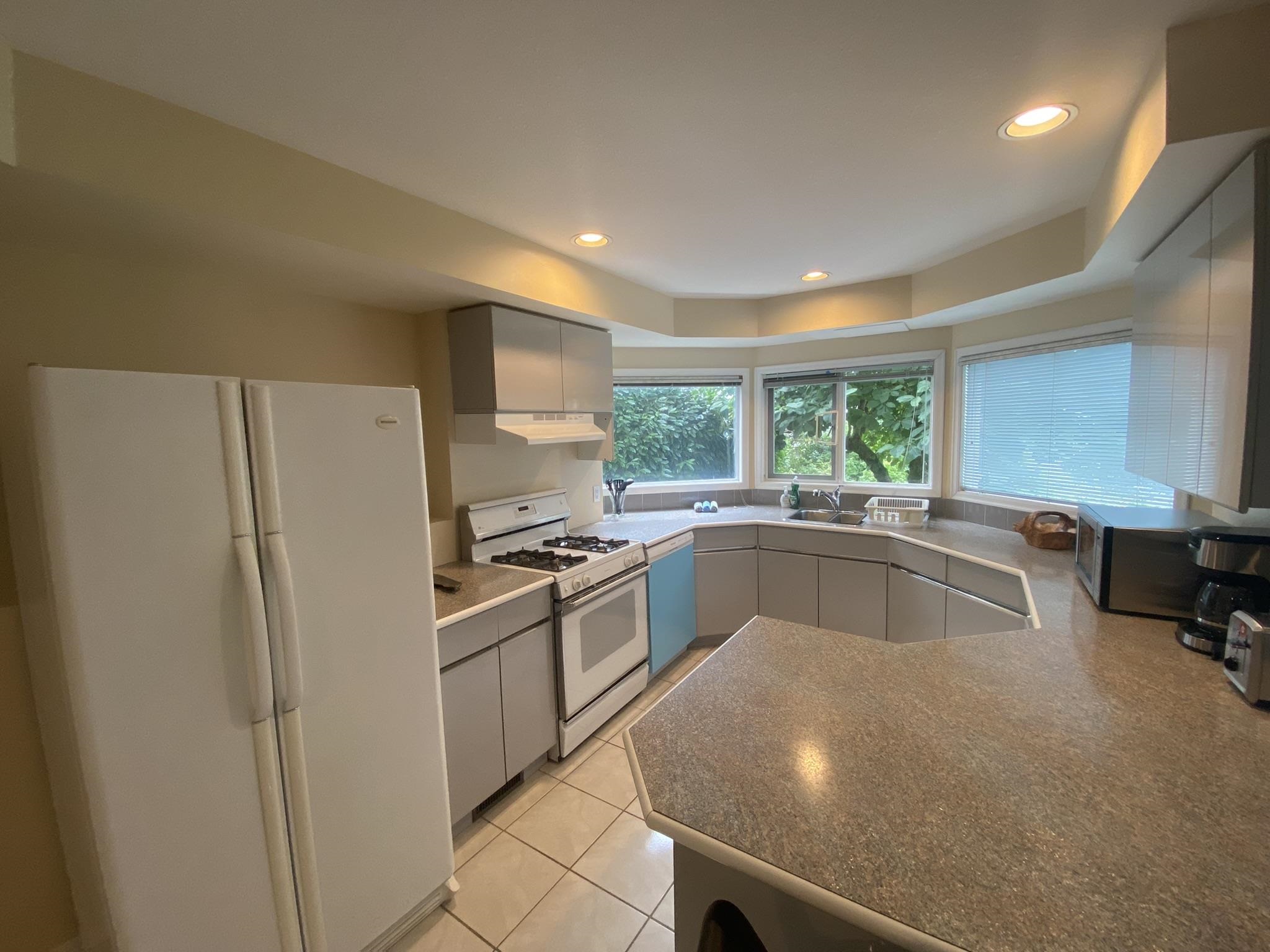 Listing image of 2272 OTTAWA AVENUE