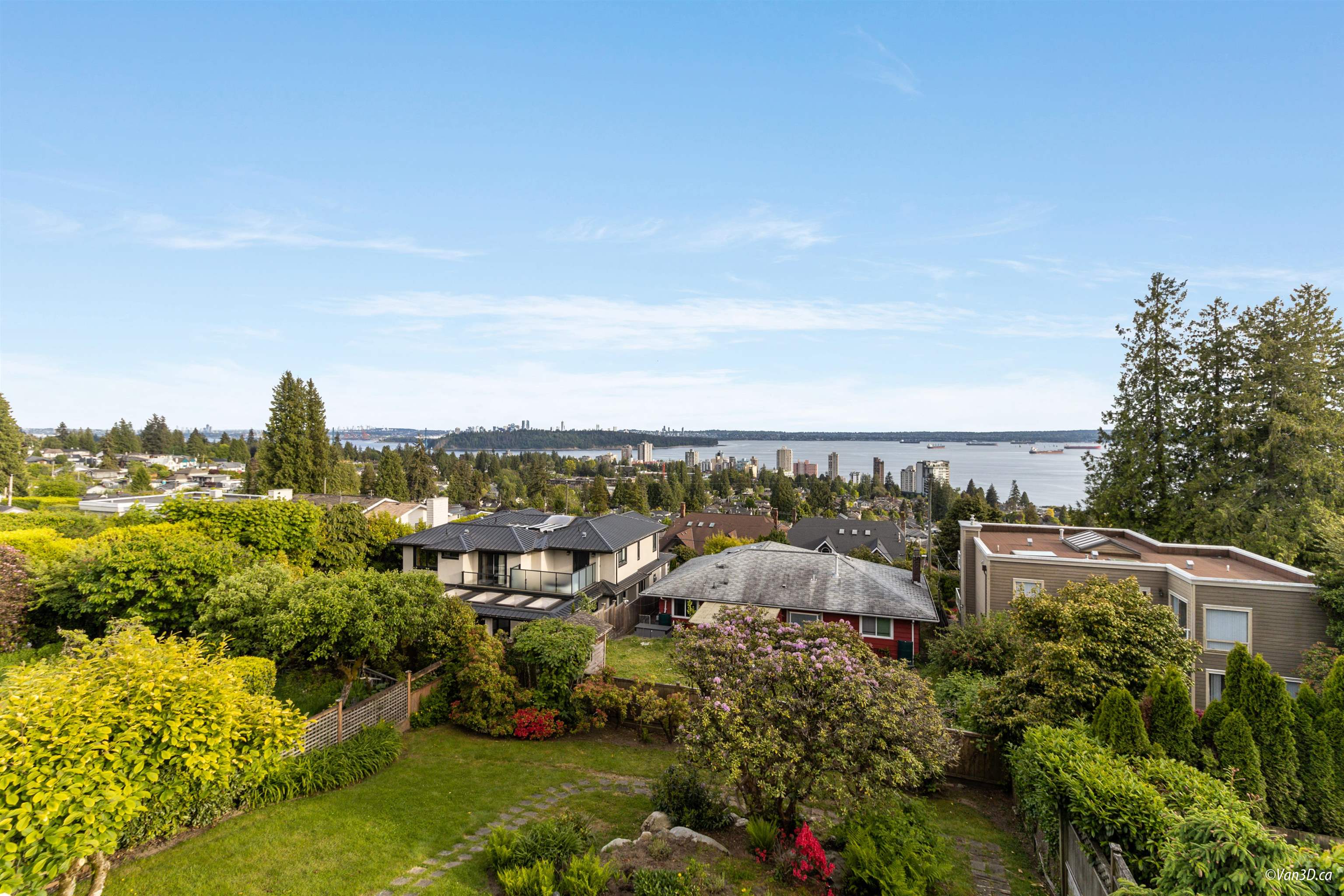 Listing image of 2272 OTTAWA AVENUE