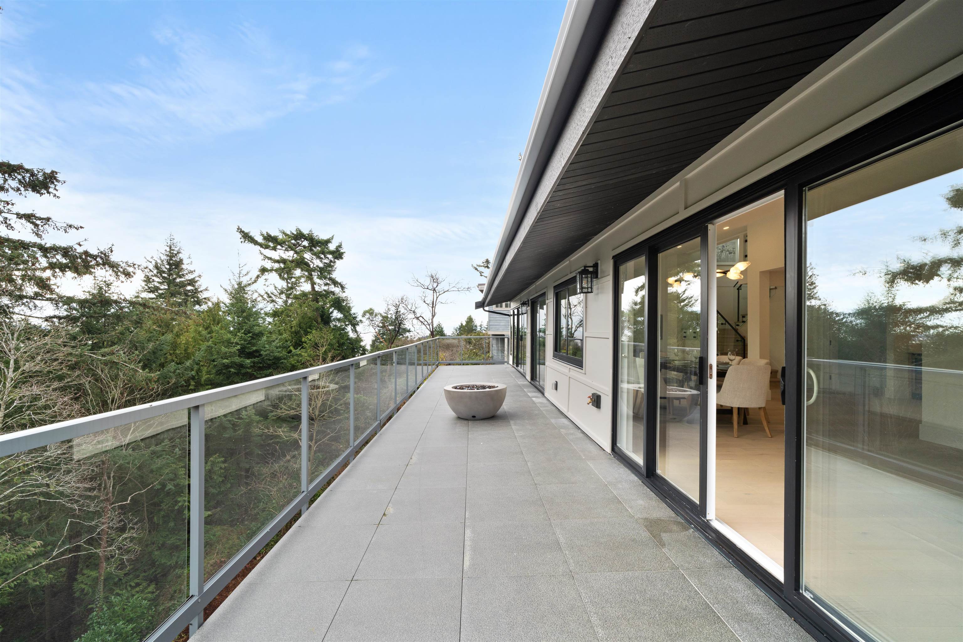 Listing image of 6230 SUMMIT AVENUE