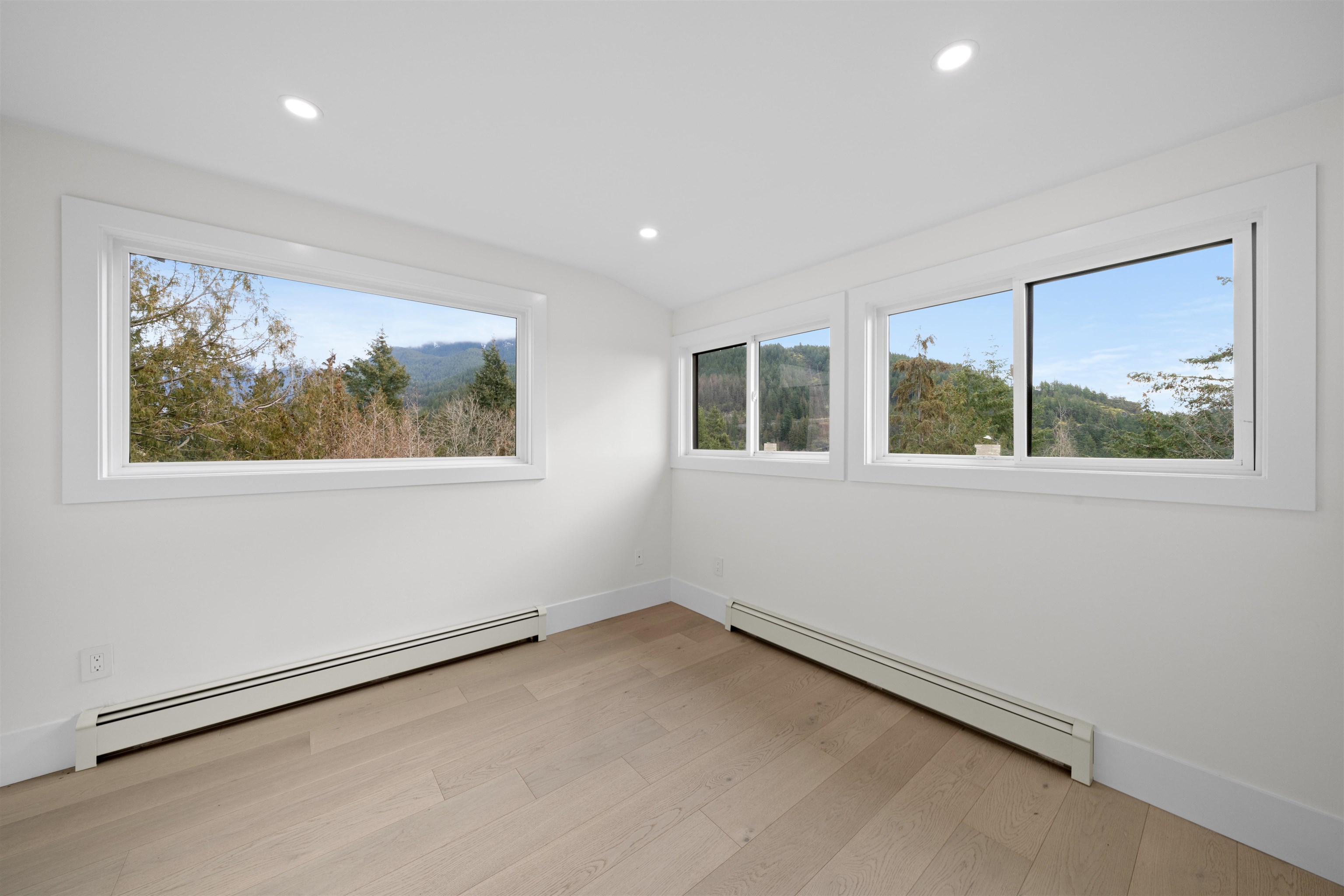 Listing image of 6230 SUMMIT AVENUE