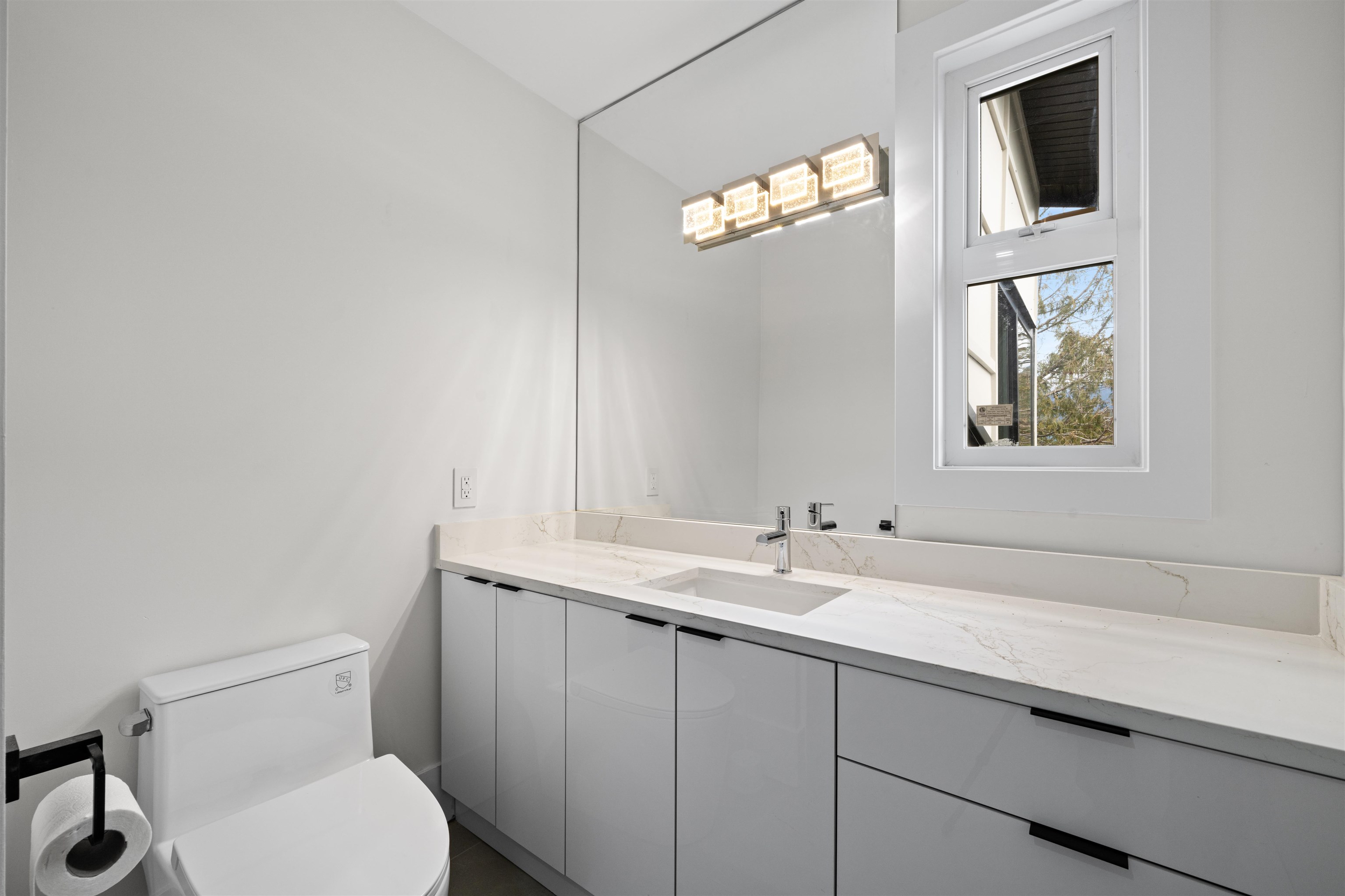 Listing image of 6230 SUMMIT AVENUE