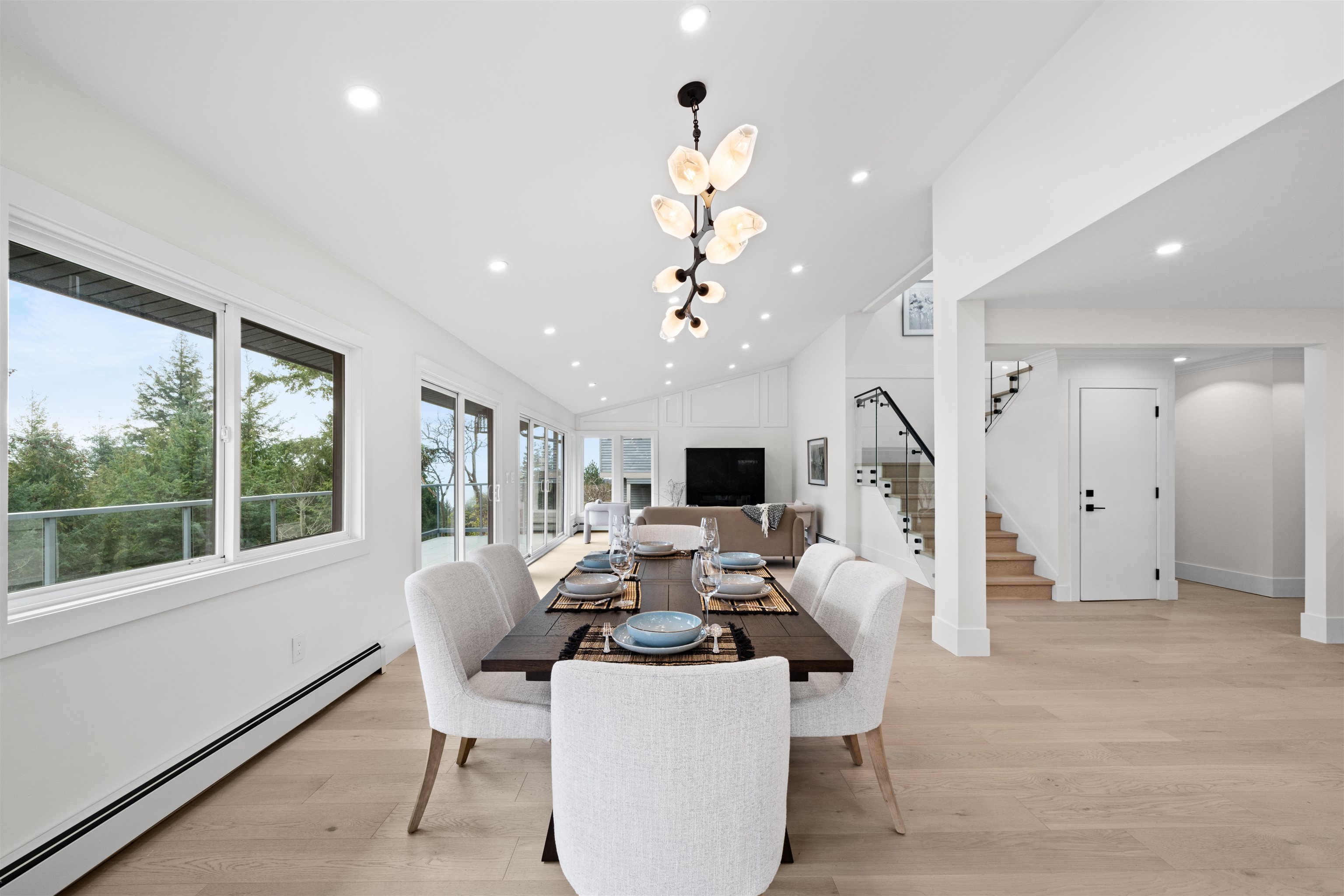 Listing image of 6230 SUMMIT AVENUE