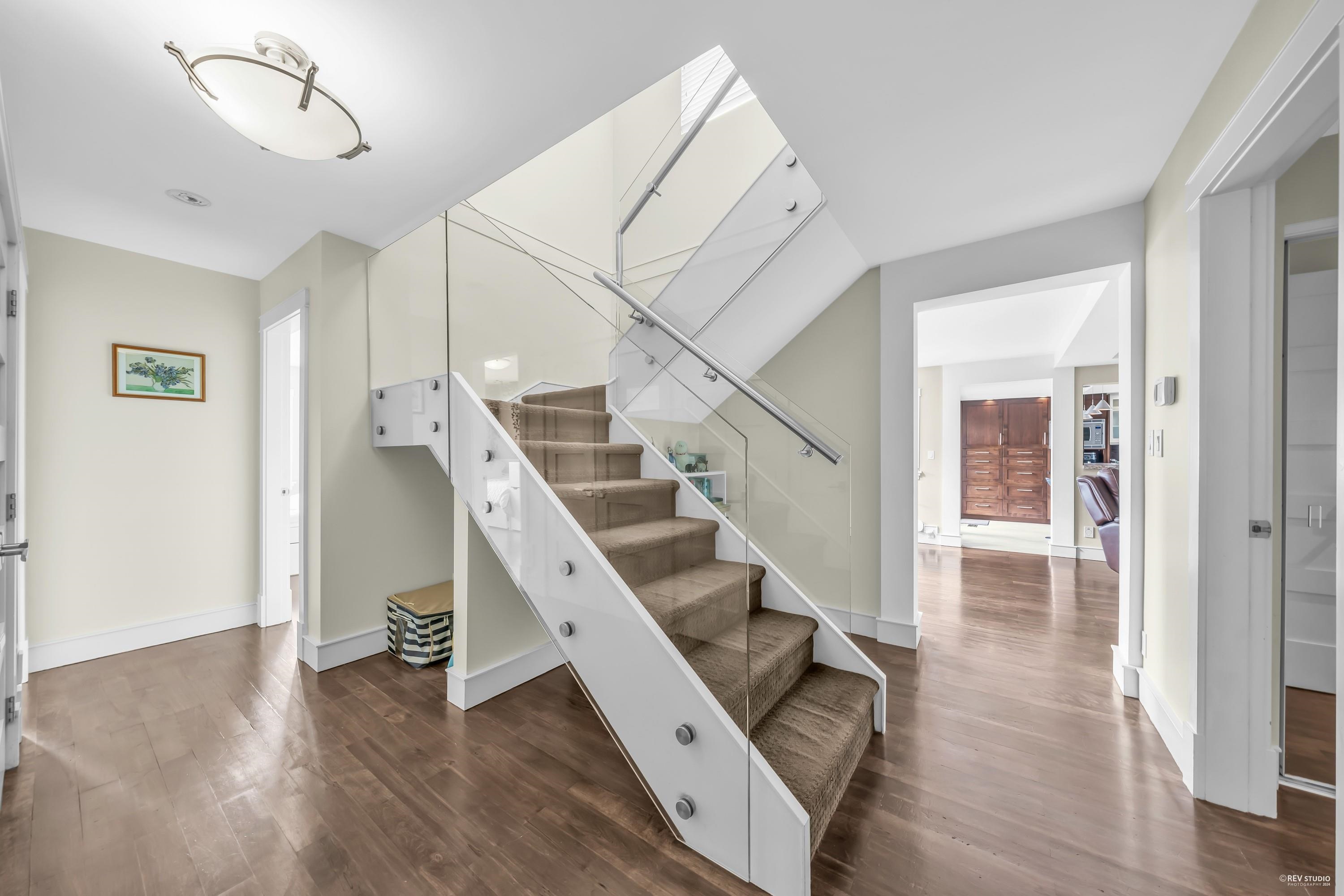 Listing image of 1239 SHAVINGTON STREET