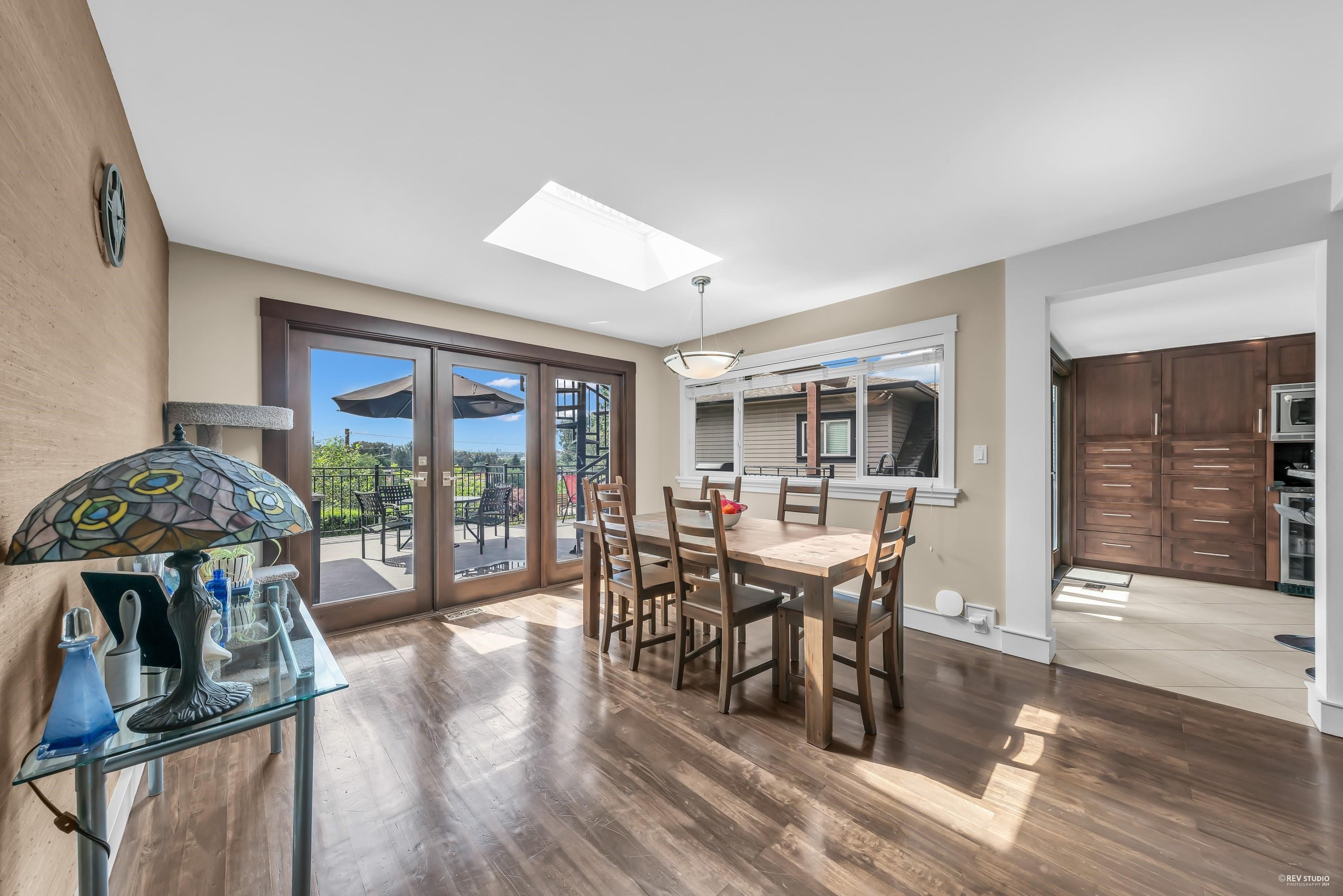 Listing image of 1239 SHAVINGTON STREET