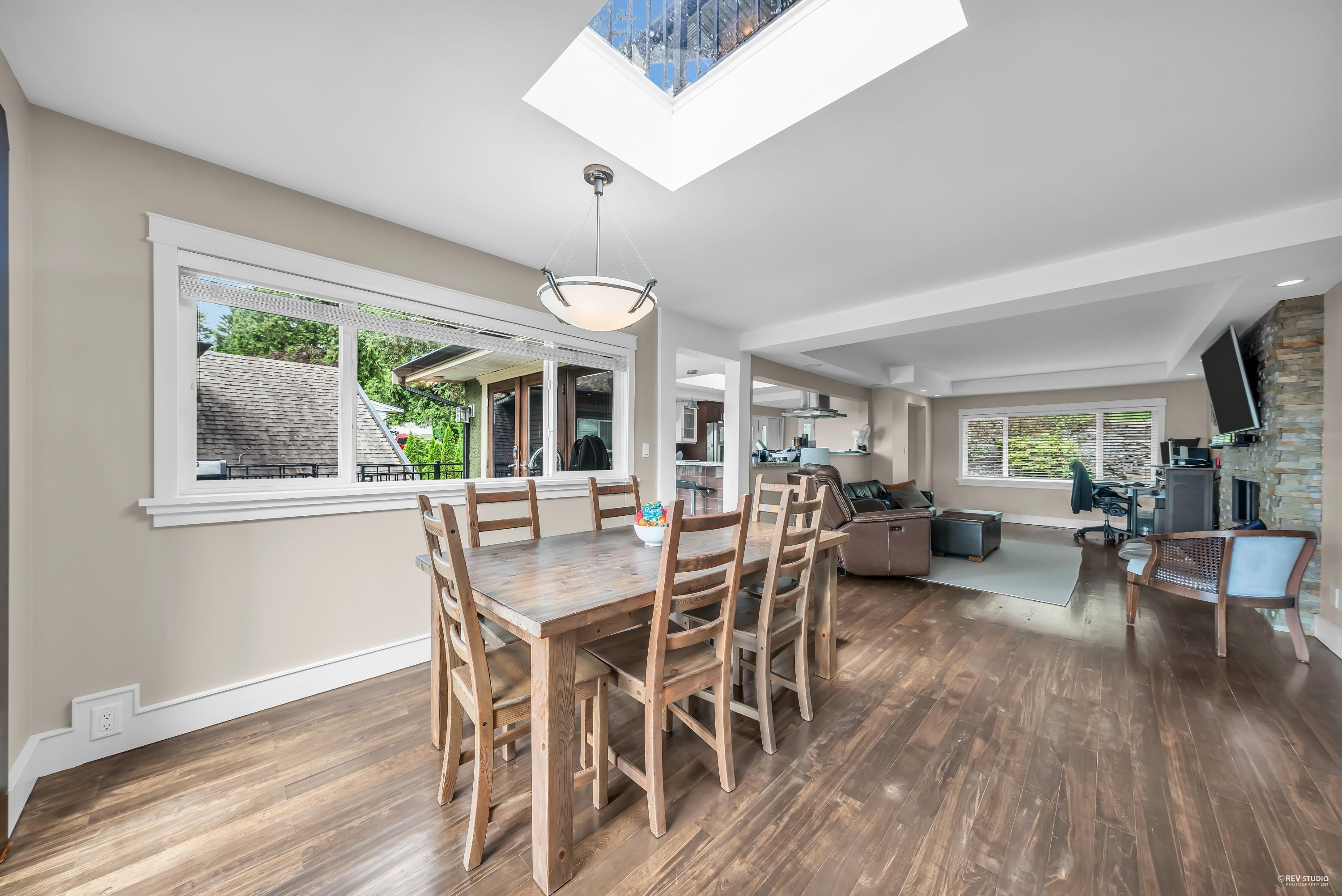 Listing image of 1239 SHAVINGTON STREET