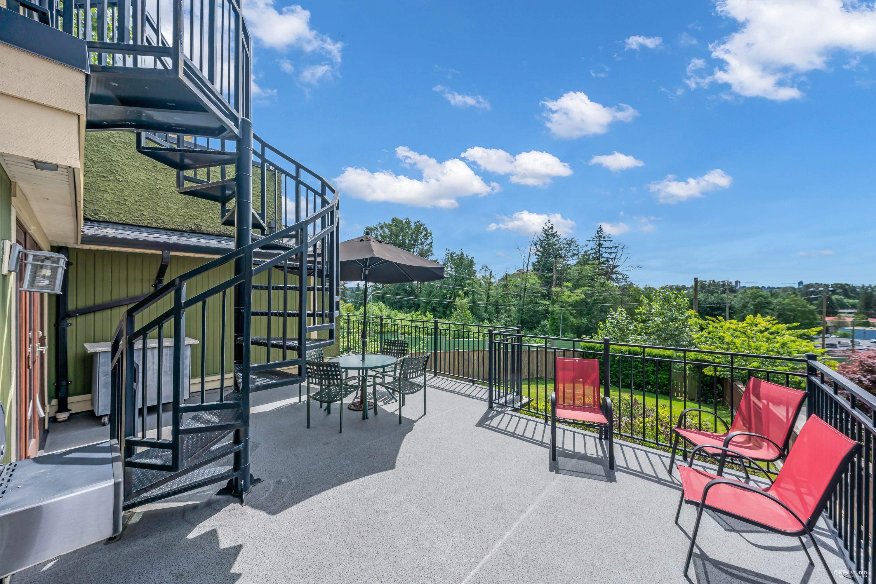 Listing image of 1239 SHAVINGTON STREET