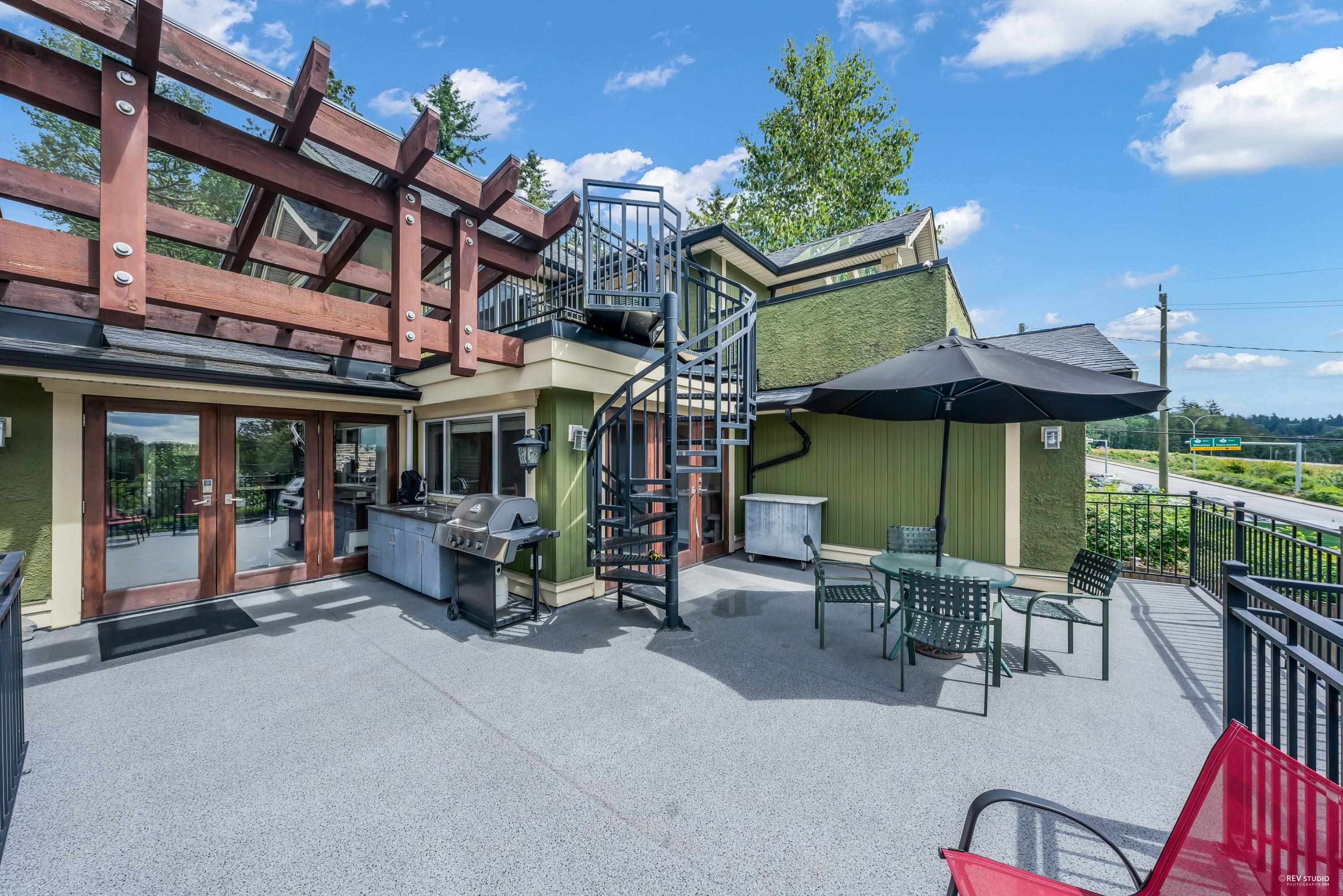 Listing image of 1239 SHAVINGTON STREET