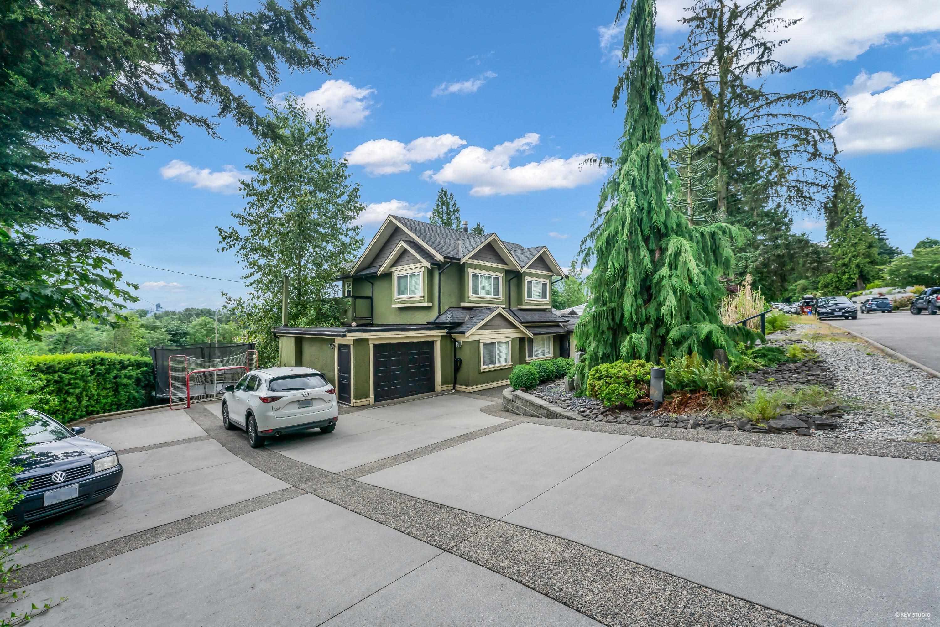 Listing image of 1239 SHAVINGTON STREET