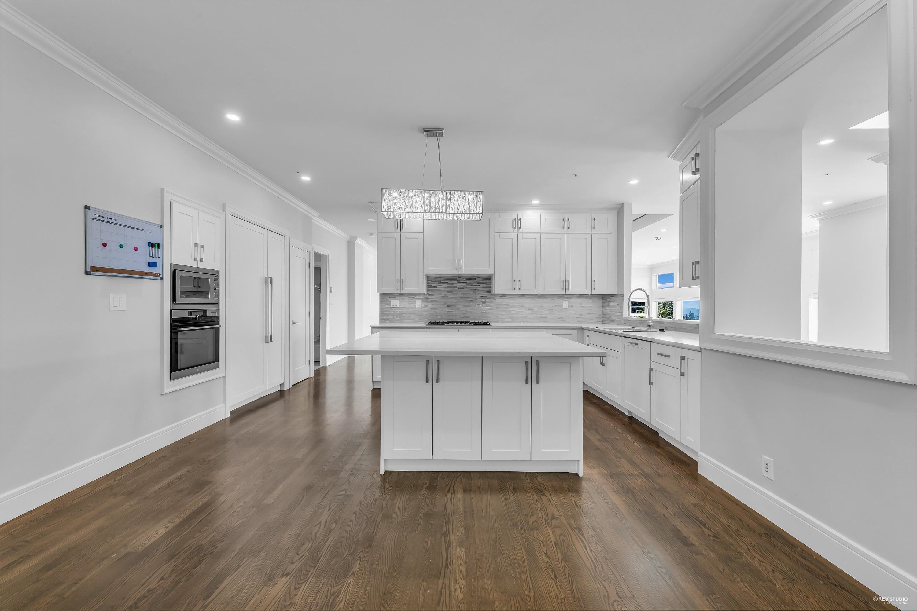 Listing image of 2611 WESTHILL WAY