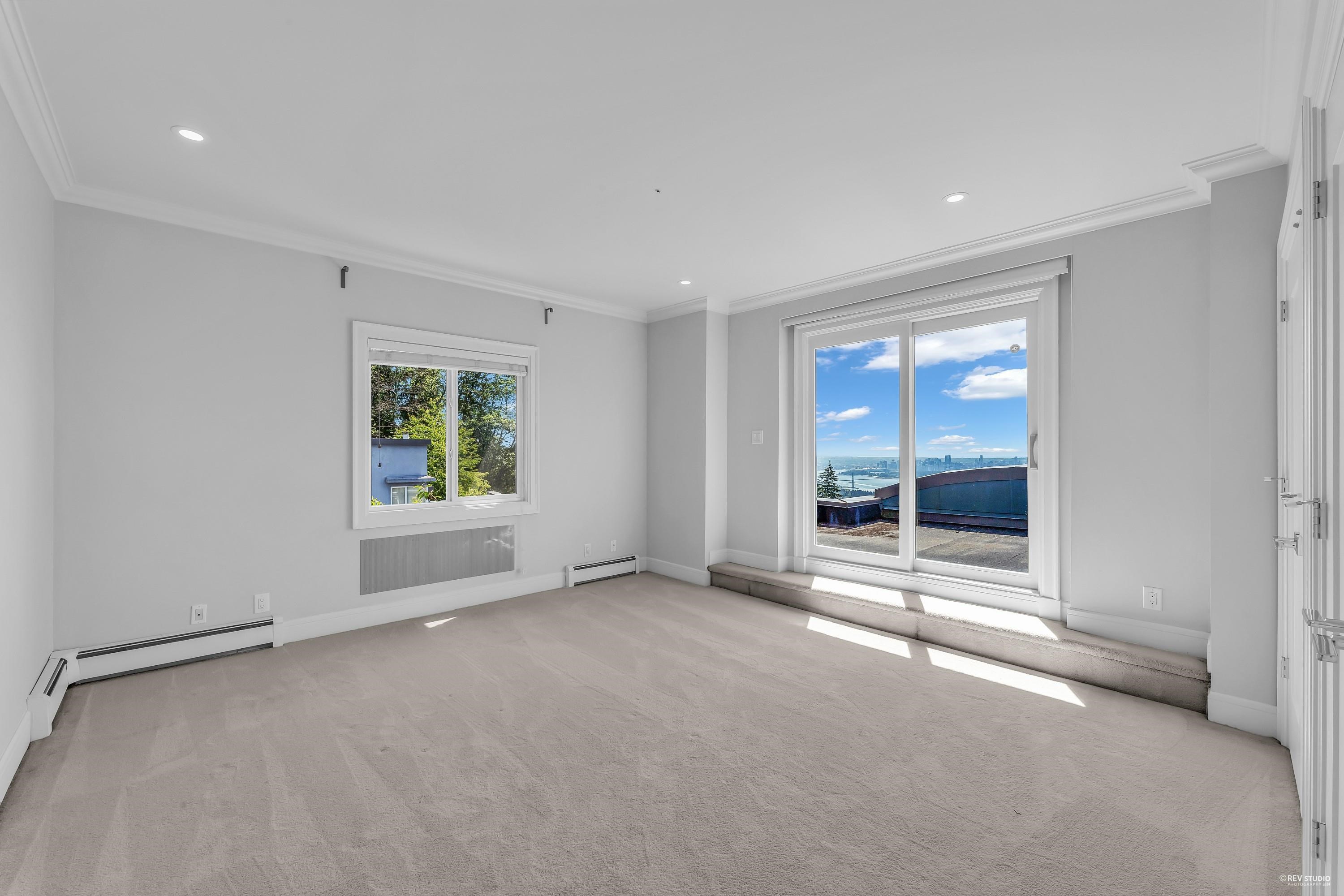 Listing image of 2611 WESTHILL WAY