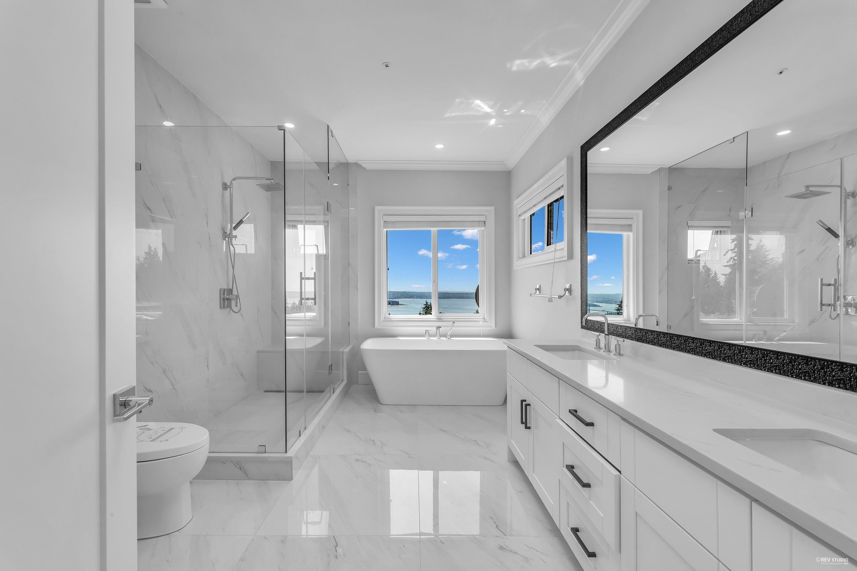 Listing image of 2611 WESTHILL WAY
