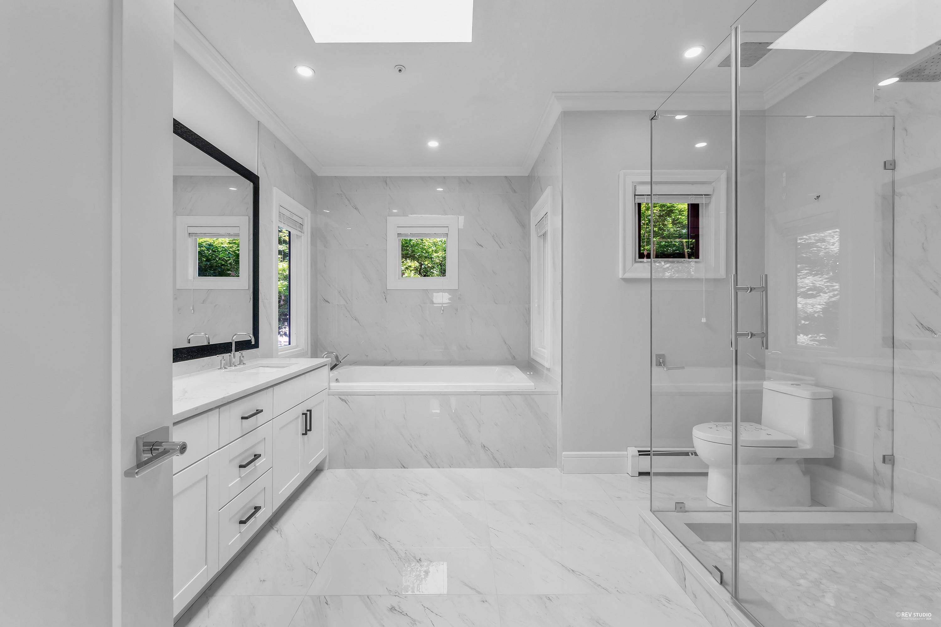 Listing image of 2611 WESTHILL WAY