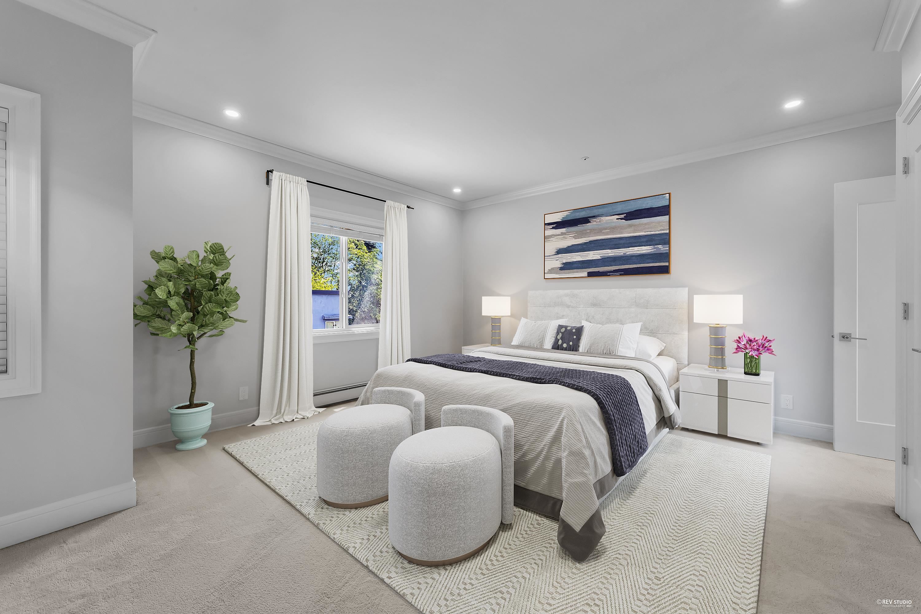 Listing image of 2611 WESTHILL WAY