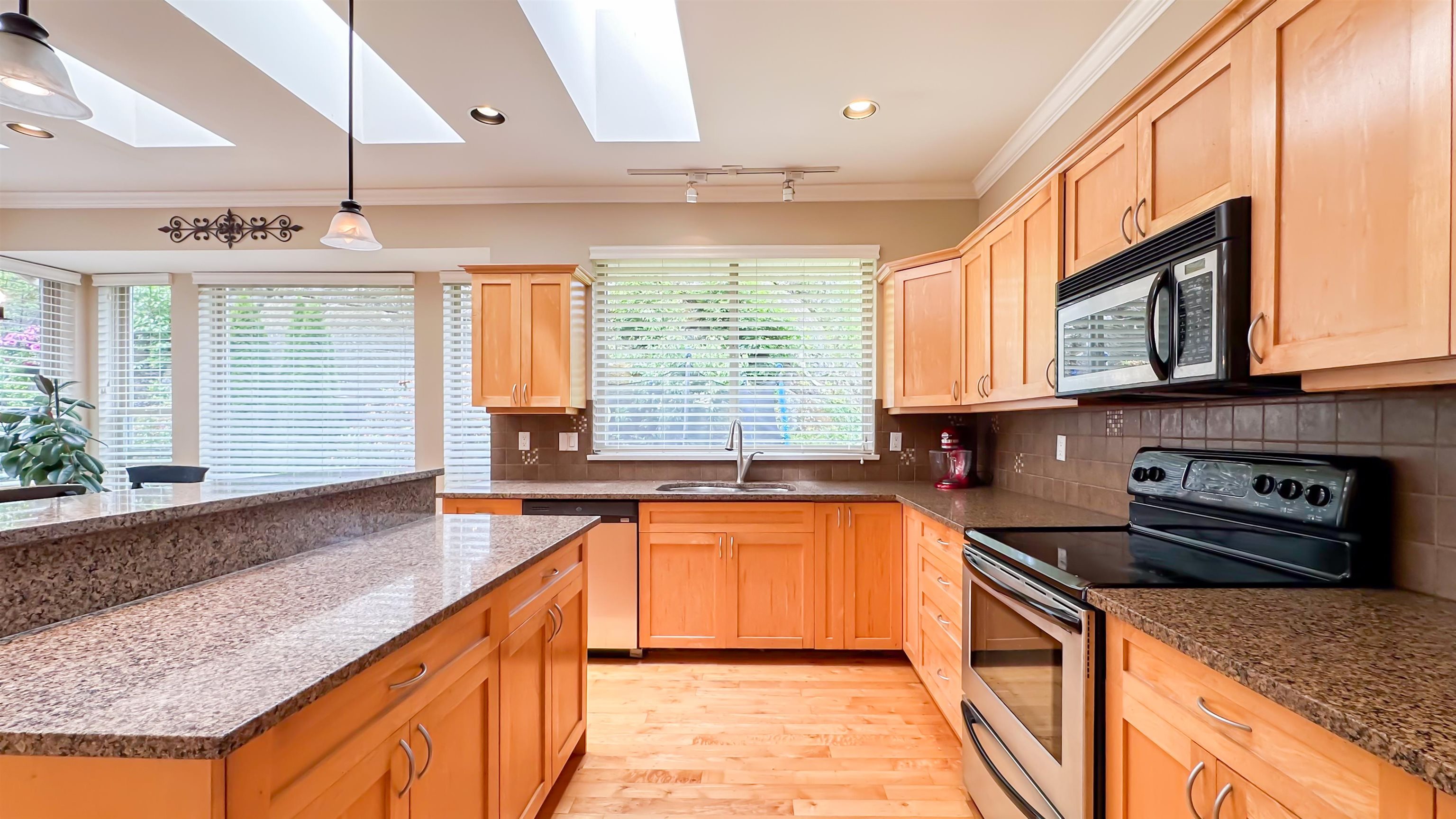 Listing image of 158 STONEGATE DRIVE