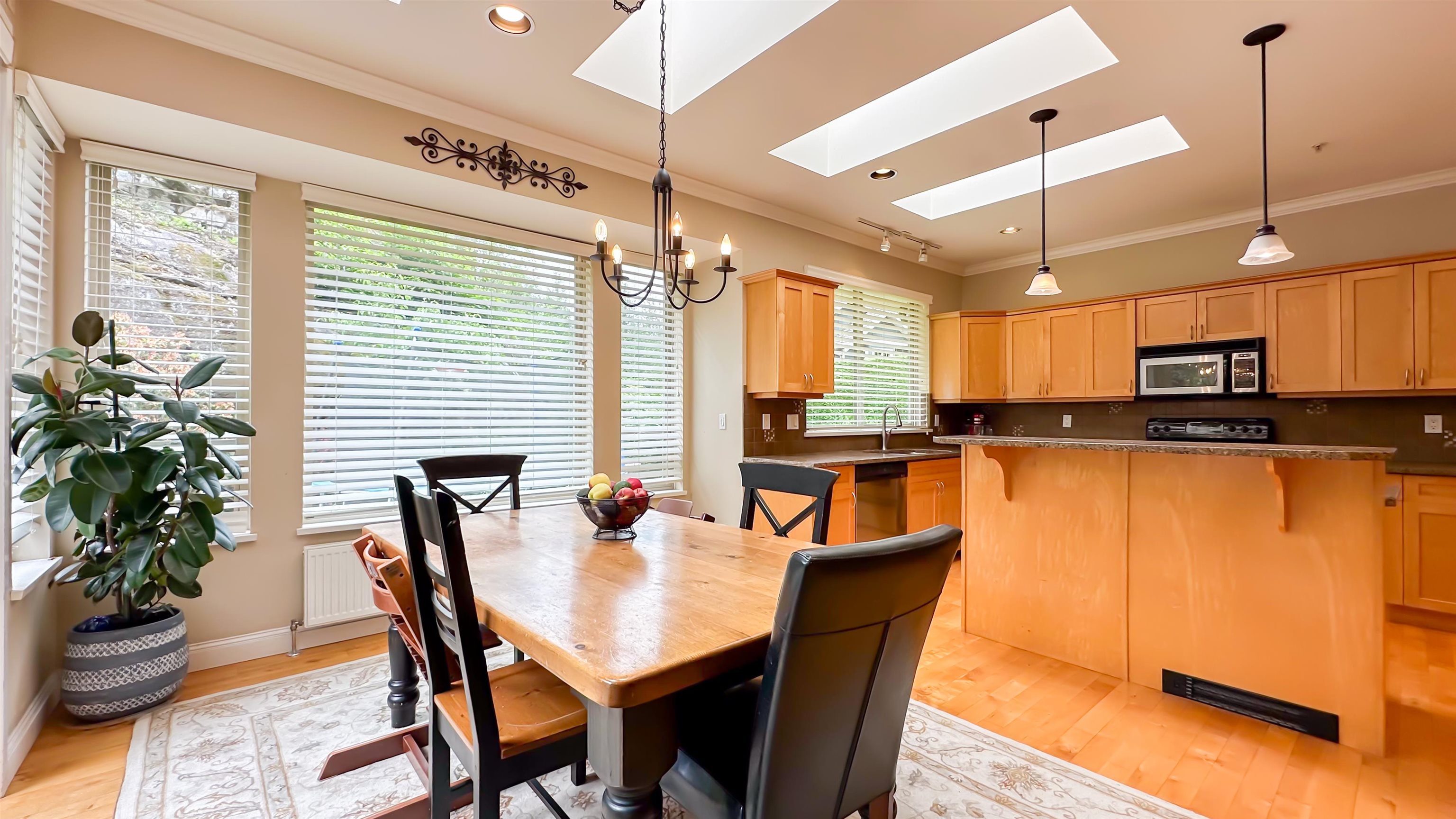 Listing image of 158 STONEGATE DRIVE