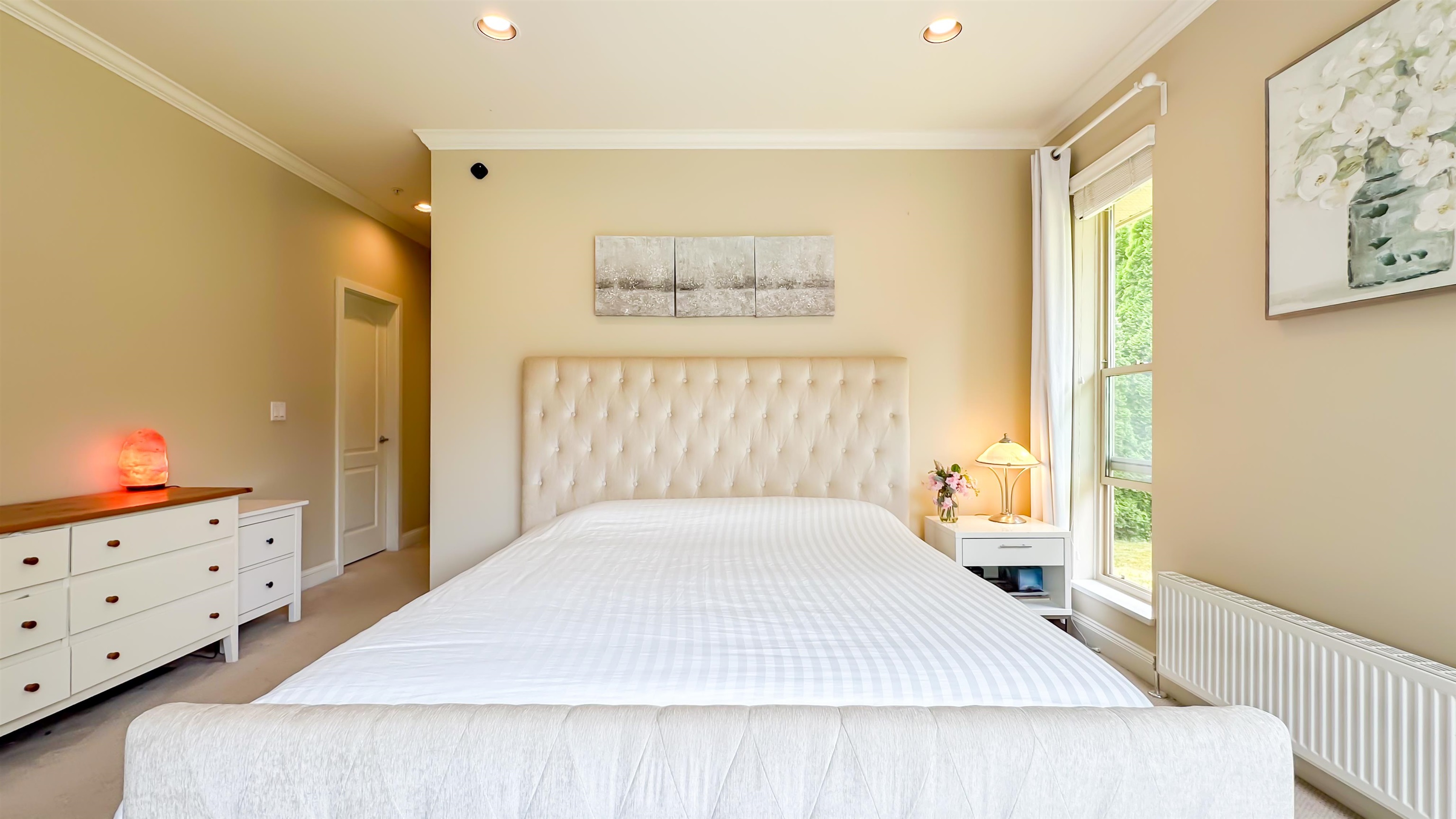 Listing image of 158 STONEGATE DRIVE