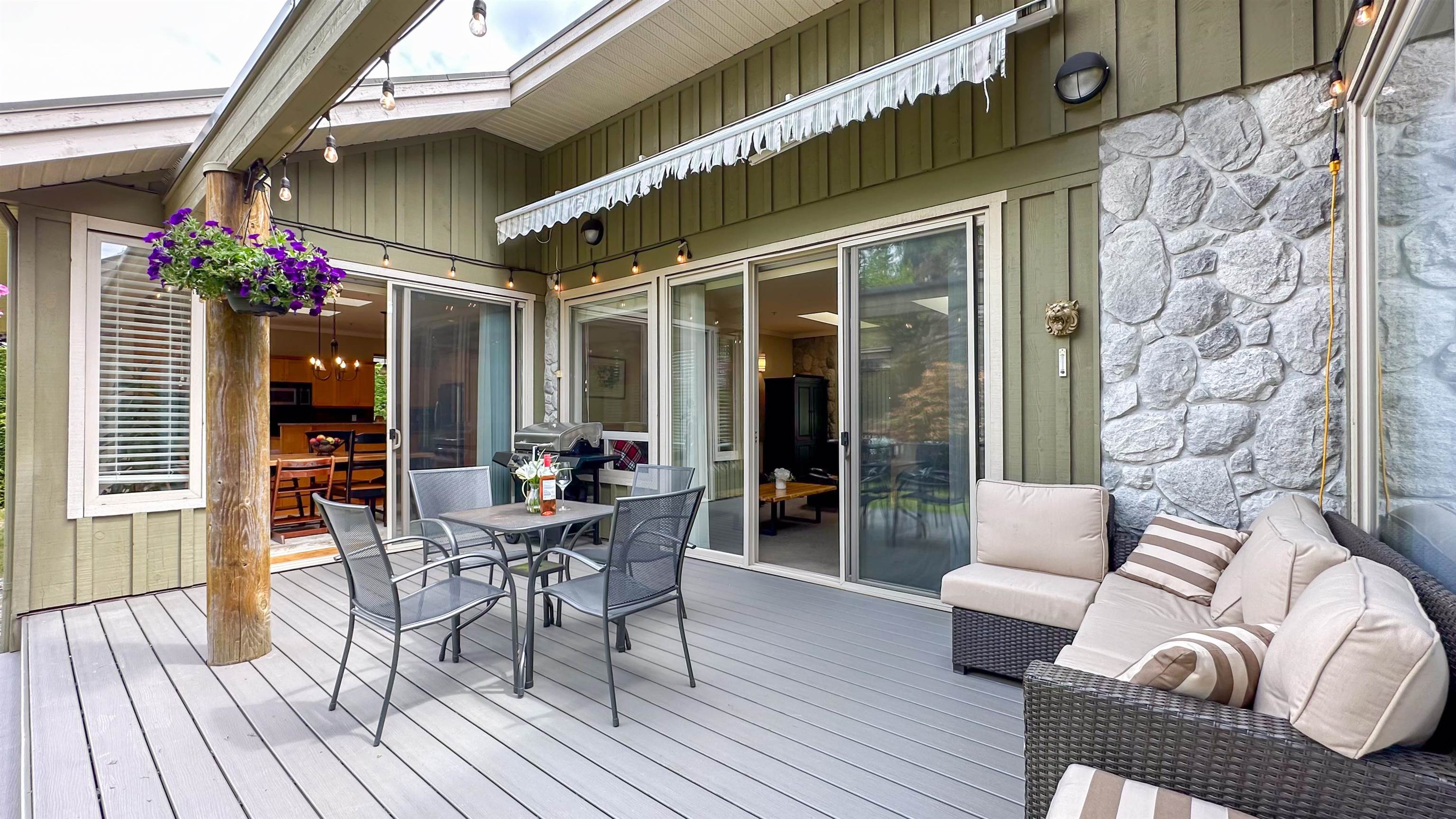 Listing image of 158 STONEGATE DRIVE