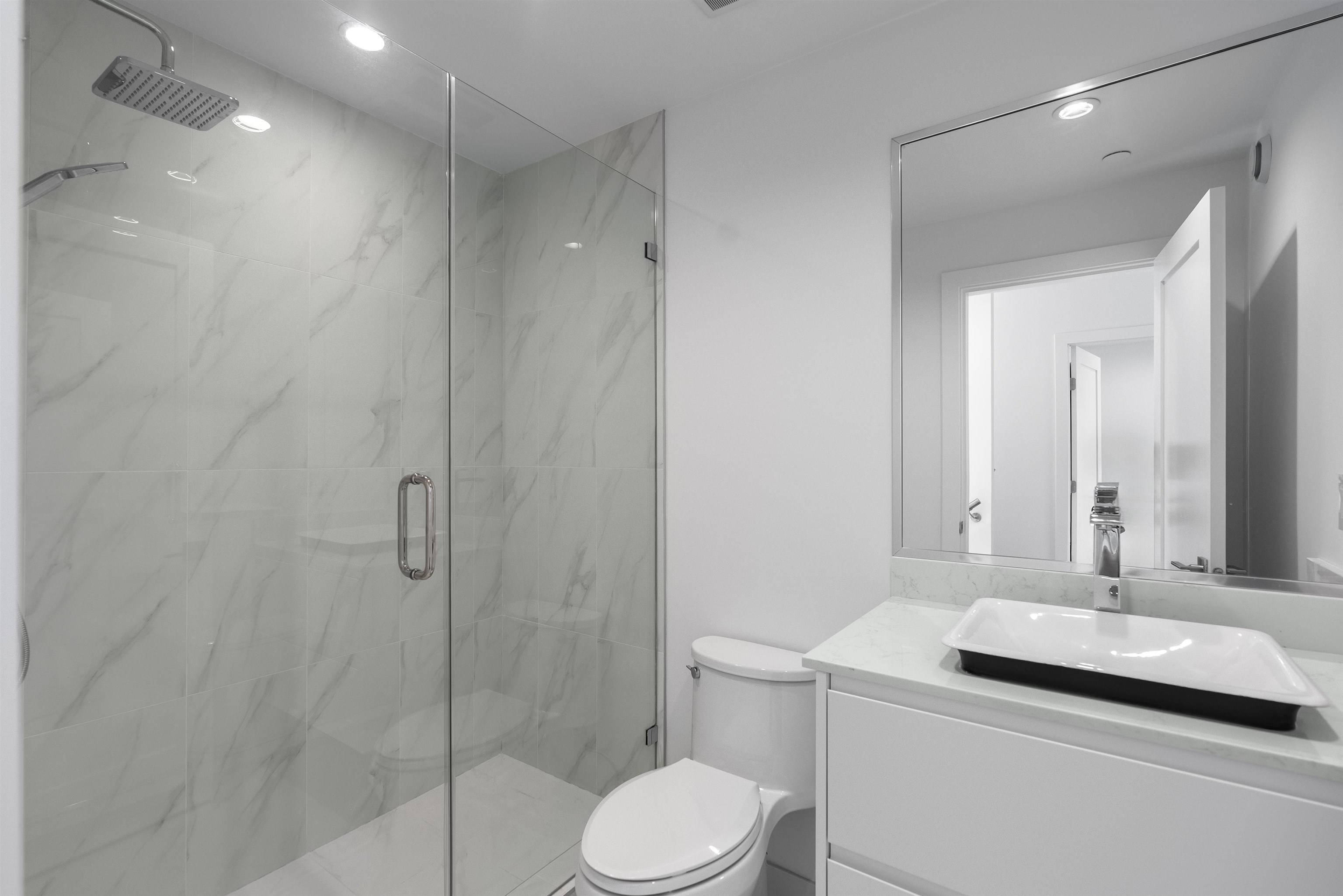 Listing image of 1 434 E 1ST STREET